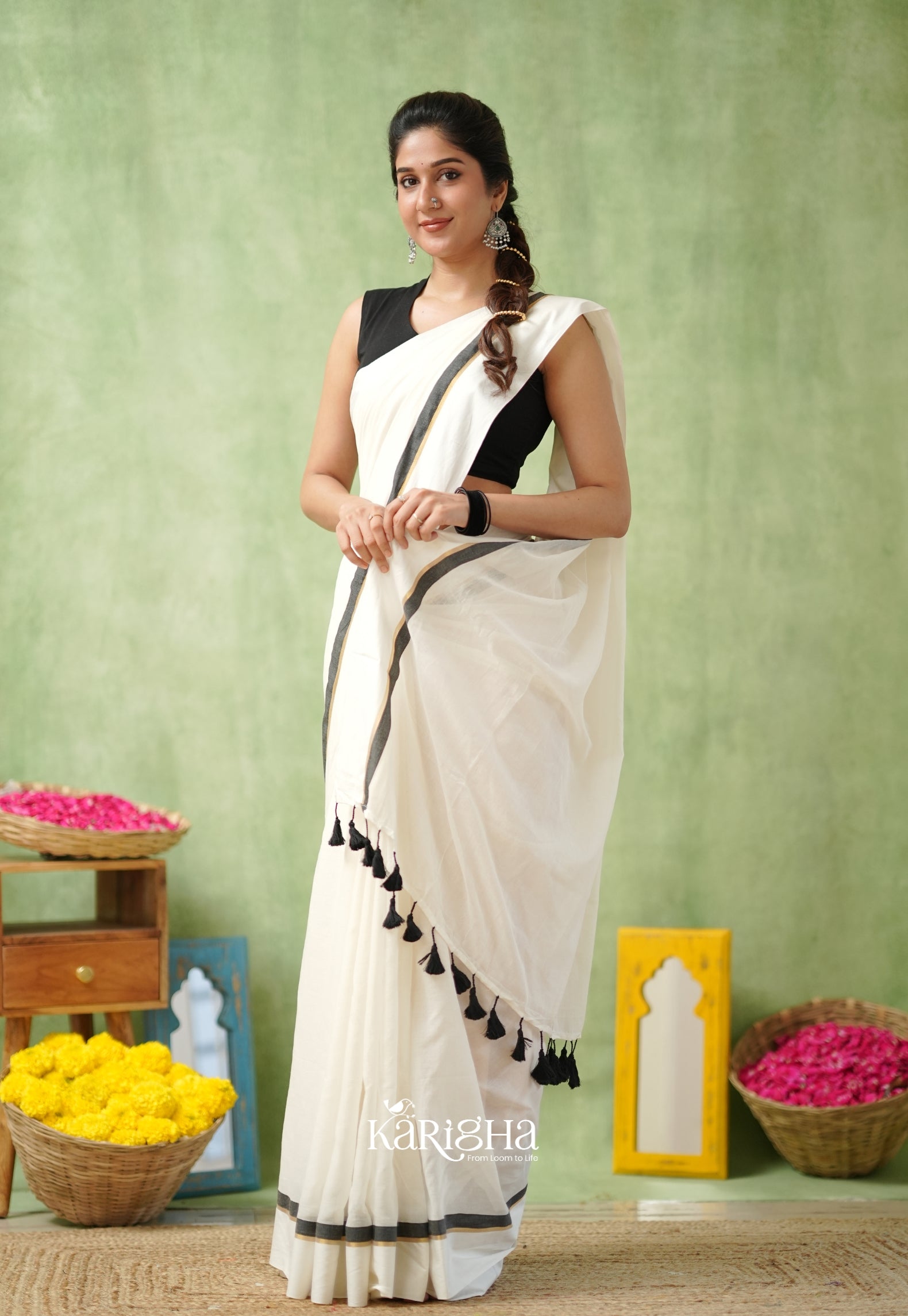 Luminous Charm Mul Cotton Saree – Soft & Elegant Drapes