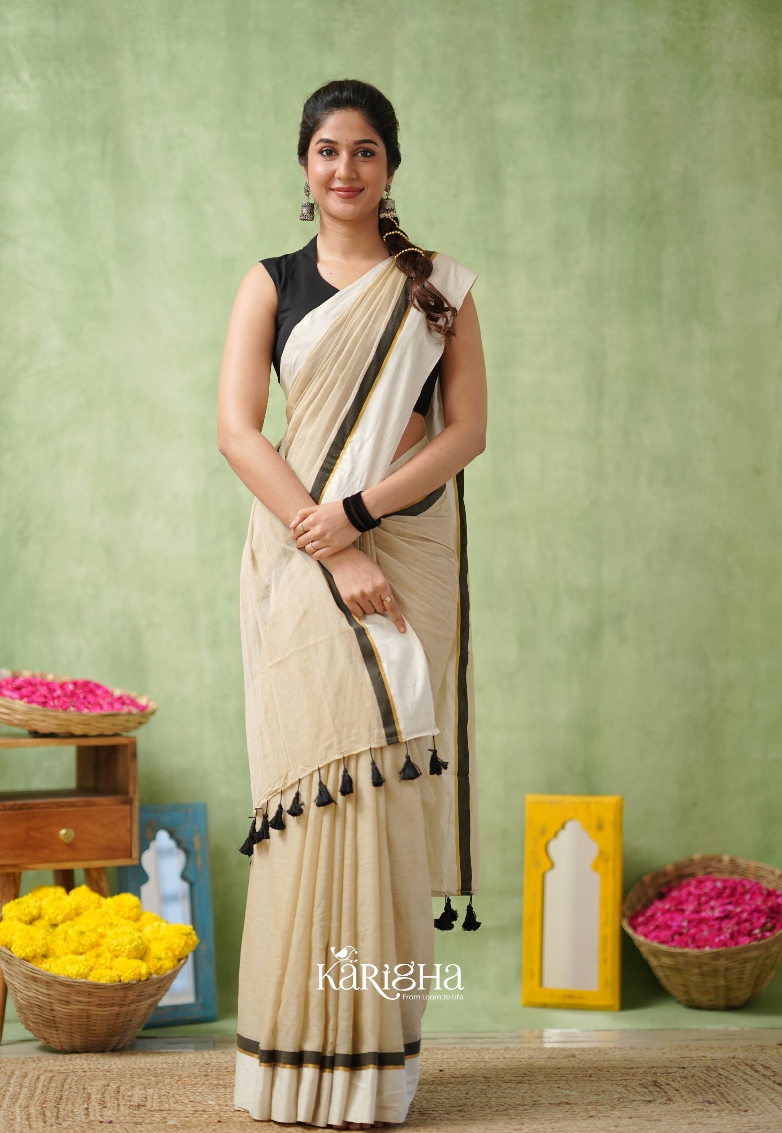 Luminous Charm Mul Cotton Saree – Soft & Elegant Drapes