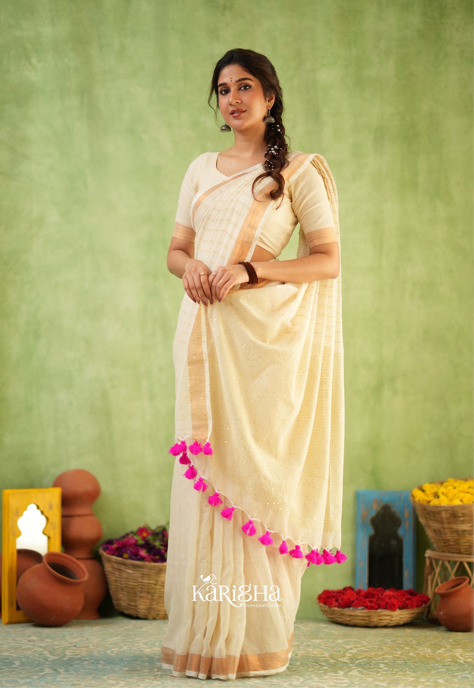 Sitaara Mul Handwoven Sequin Saree – Soft & Elegance