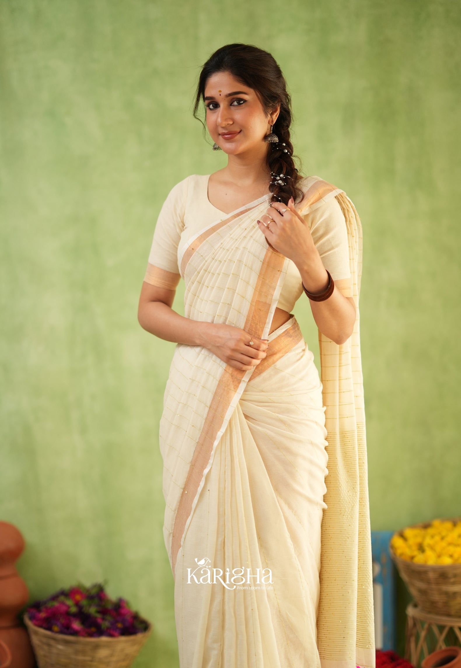 Sitaara Mul Handwoven Sequin Saree – Soft & Elegance
