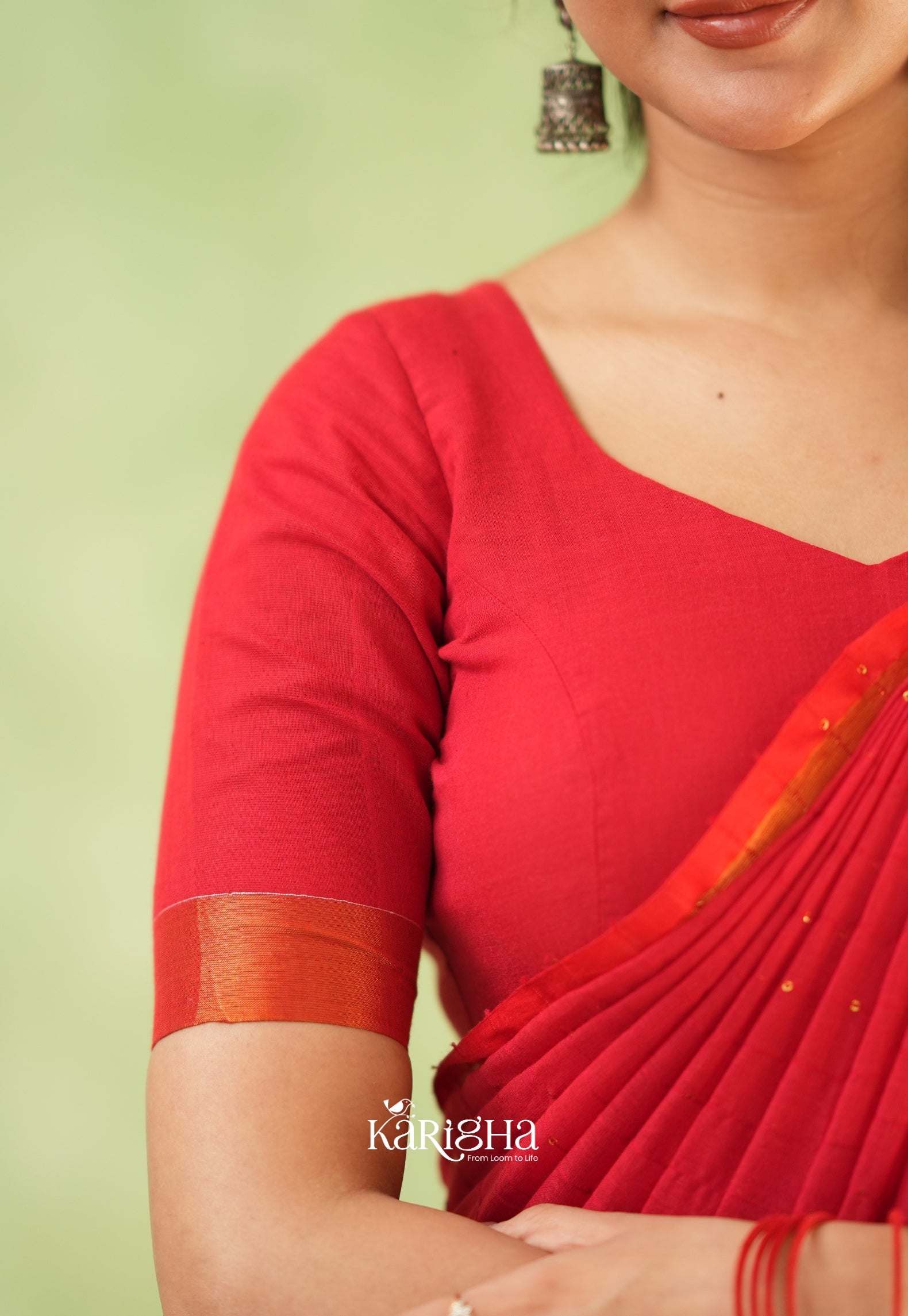 Sitaara Mul Handwoven Sequin Saree – Soft & Elegance