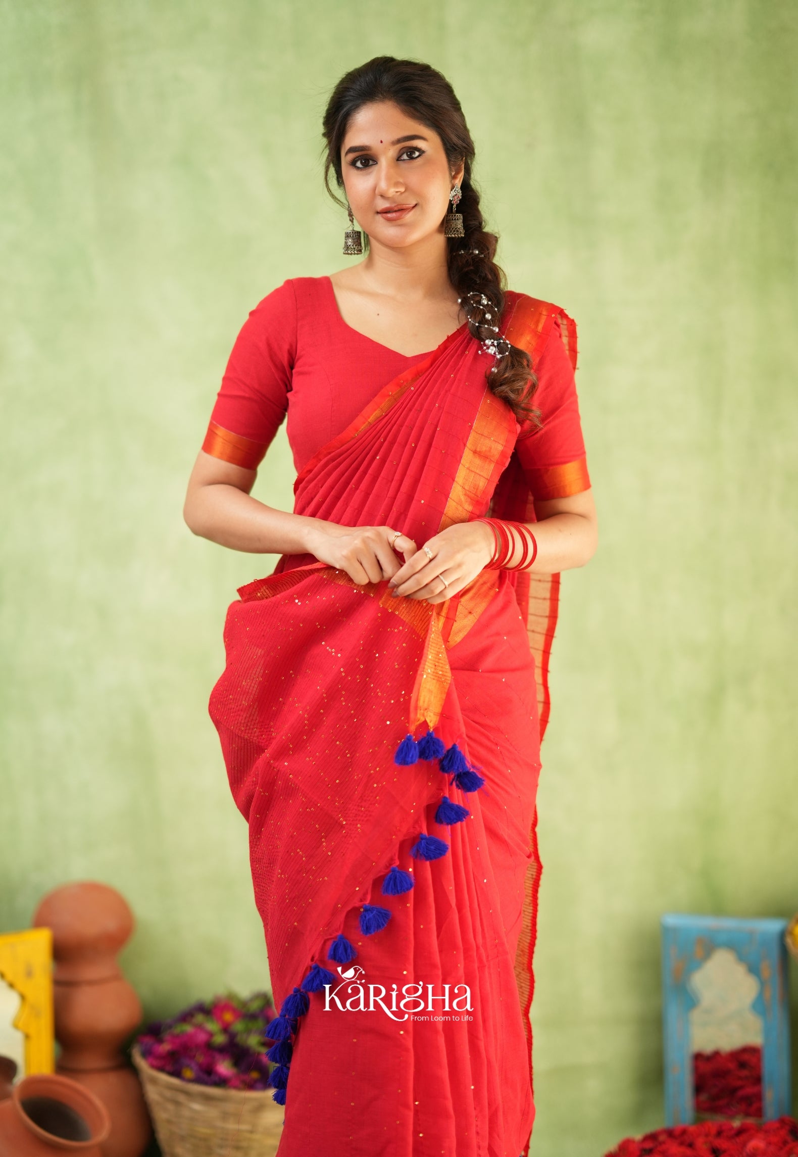 Sitaara Mul Handwoven Sequin Saree – Soft & Elegance