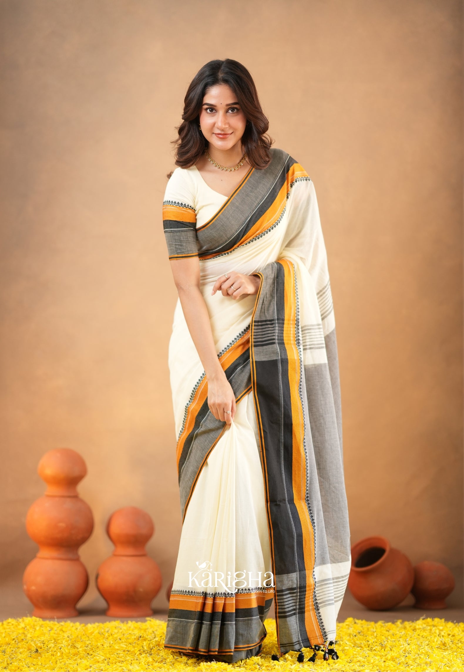 Calcutta Craft – Artisanal Cotton Saree with Timeless Weave