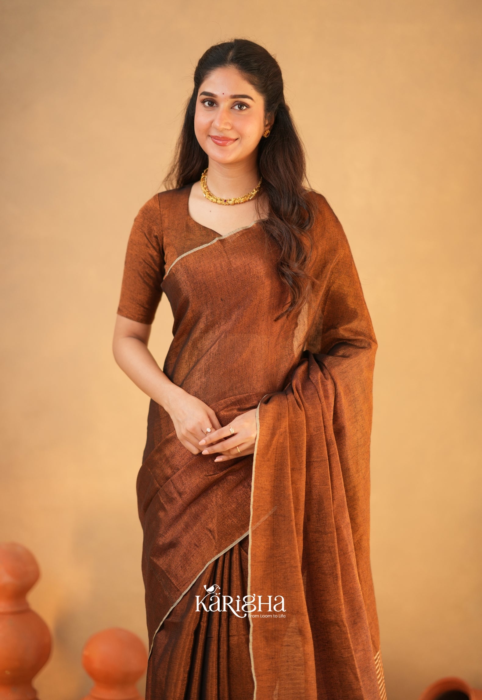 Linen Radiance – Featherlight Saree with Subtle Shine