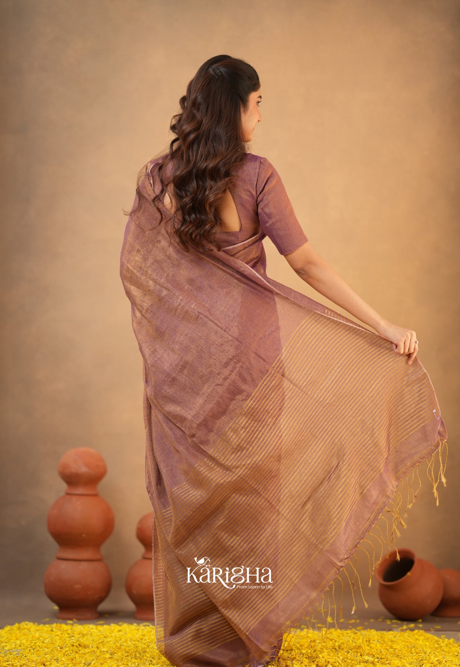 Linen Radiance – Featherlight Saree with Subtle Shine
