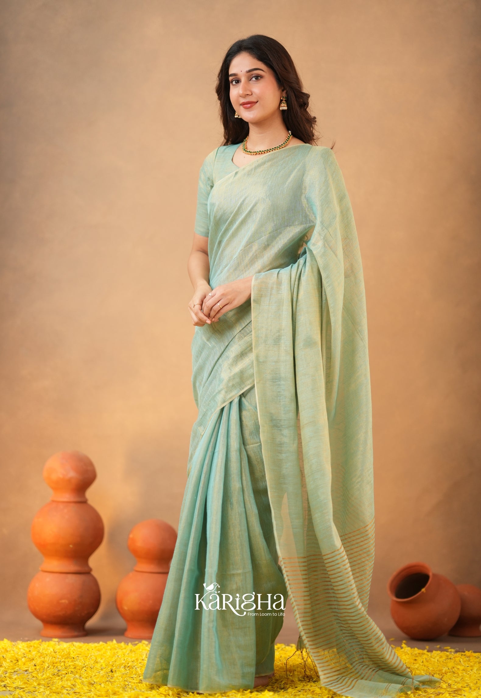 Linen Radiance – Featherlight Saree with Subtle Shine