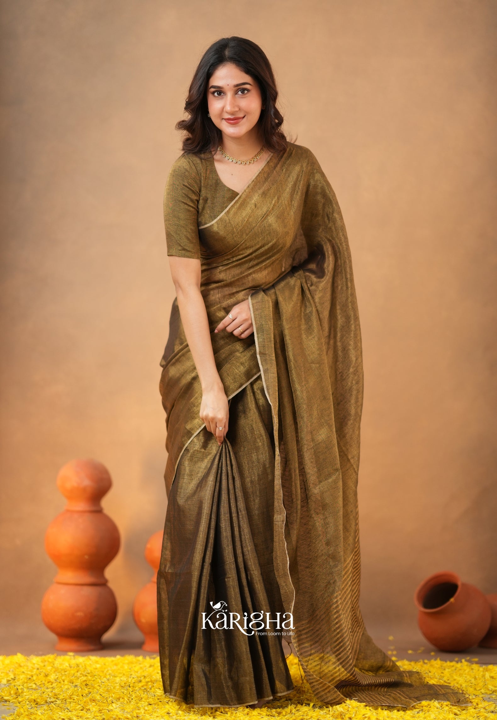 Linen Radiance – Featherlight Saree with Subtle Shine