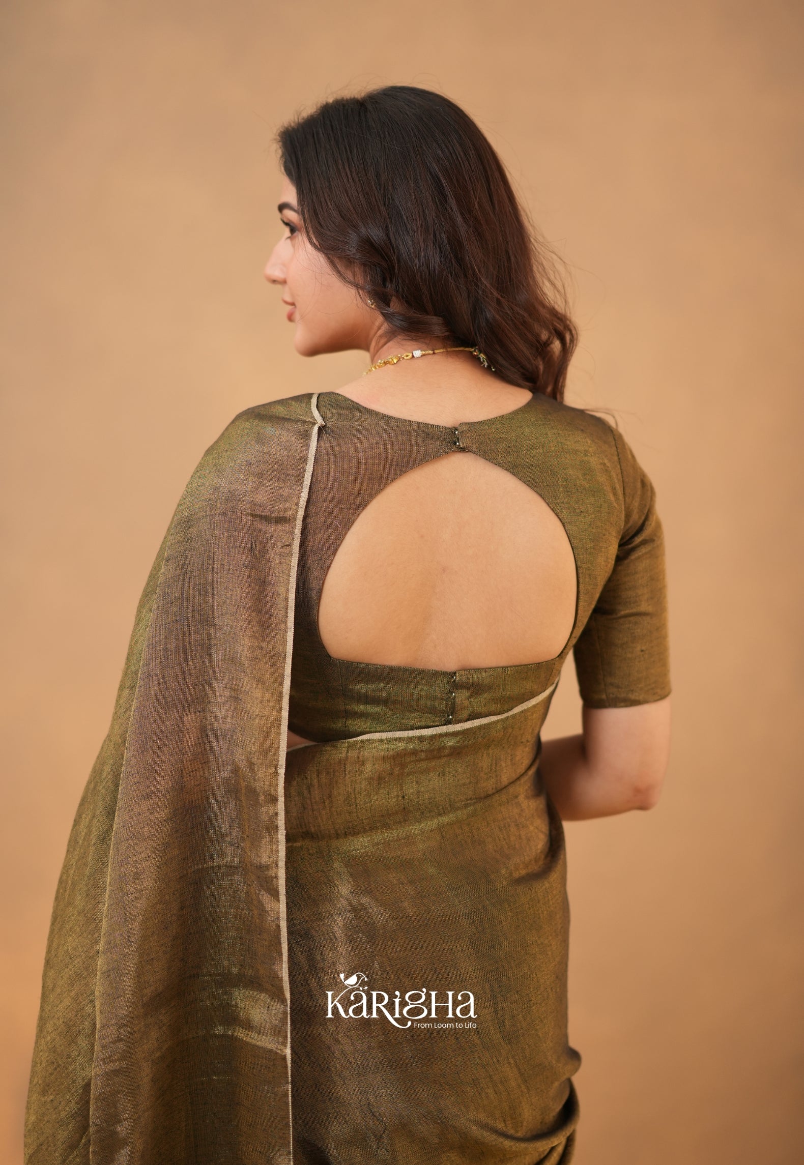 Linen Radiance – Featherlight Saree with Subtle Shine