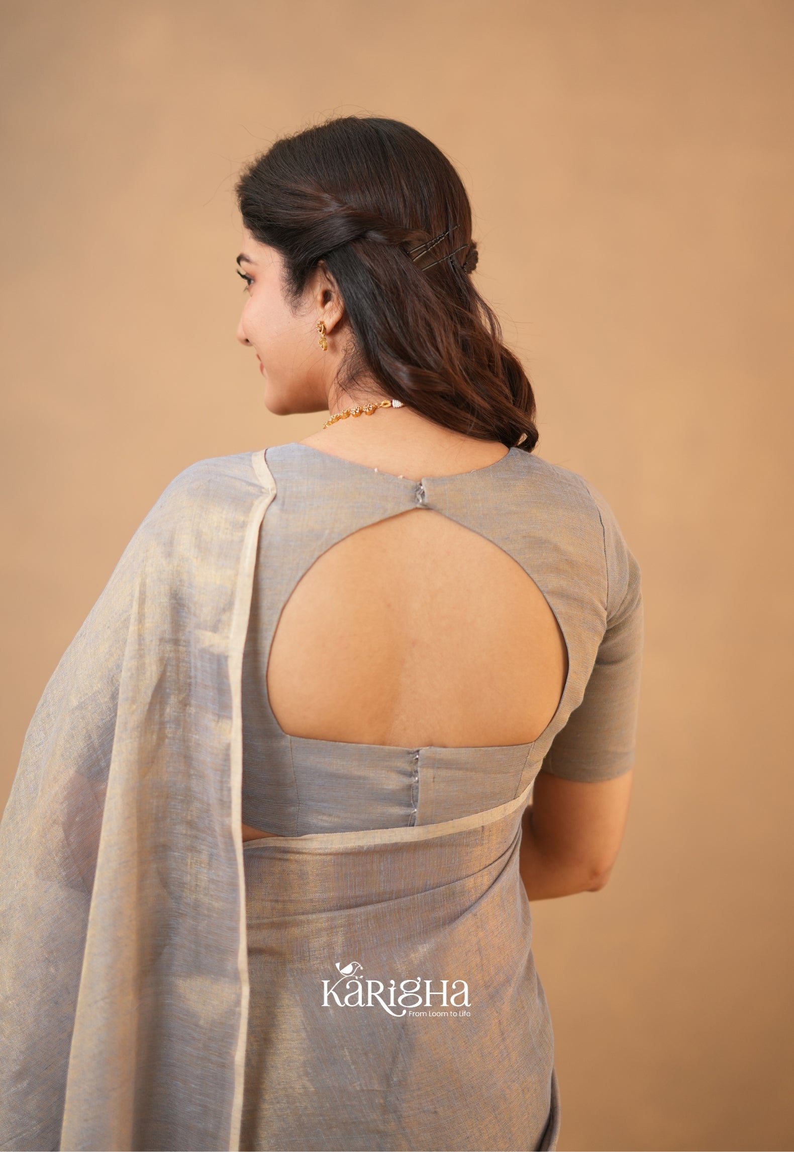 Linen Radiance – Featherlight Saree with Subtle Shine