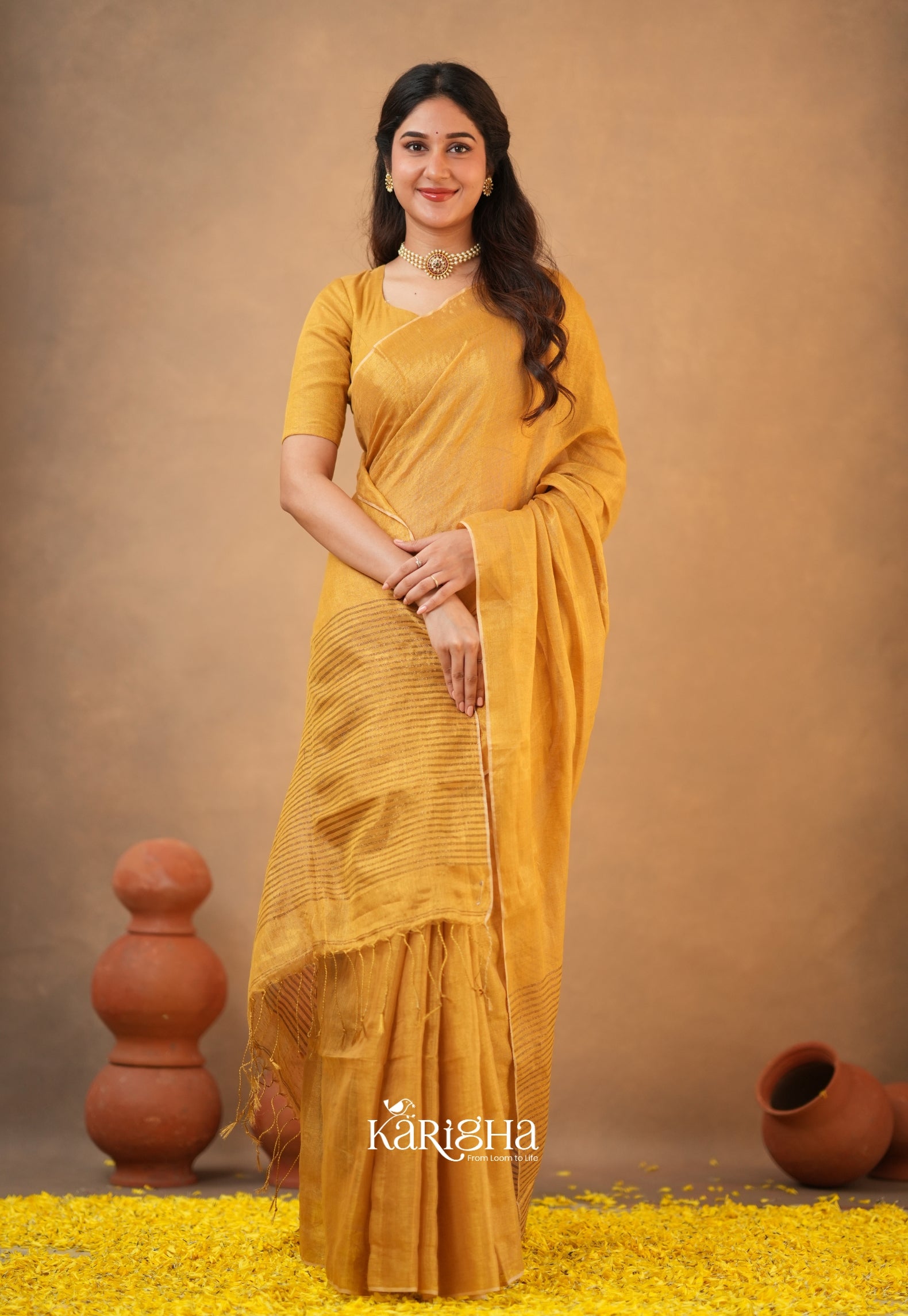 Linen Radiance – Featherlight Saree with Subtle Shine