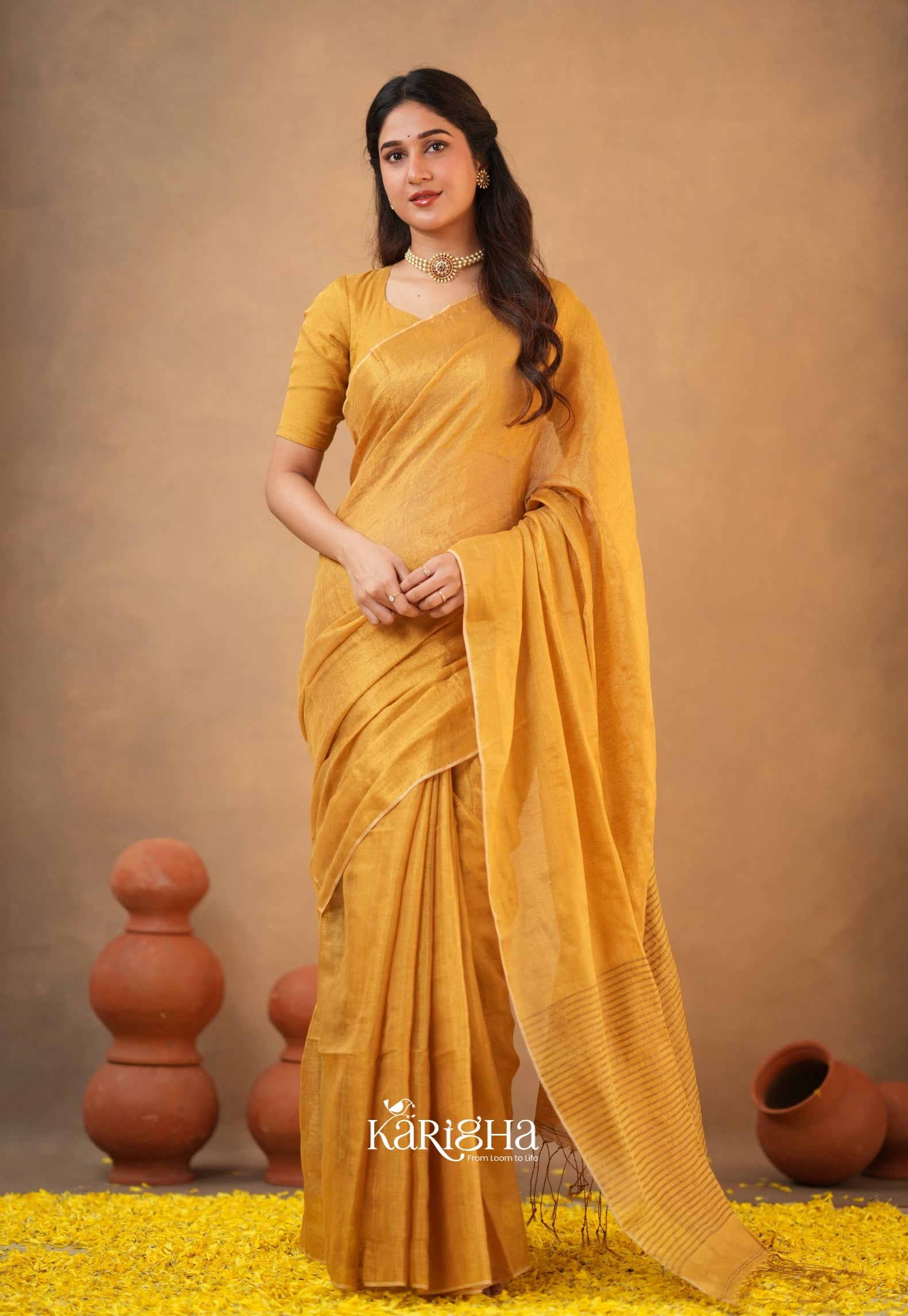 Linen Radiance – Featherlight Saree with Subtle Shine