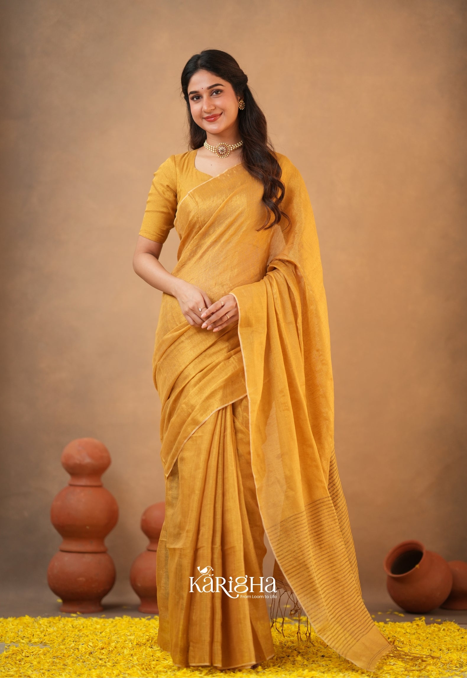 Linen Radiance – Featherlight Saree with Subtle Shine