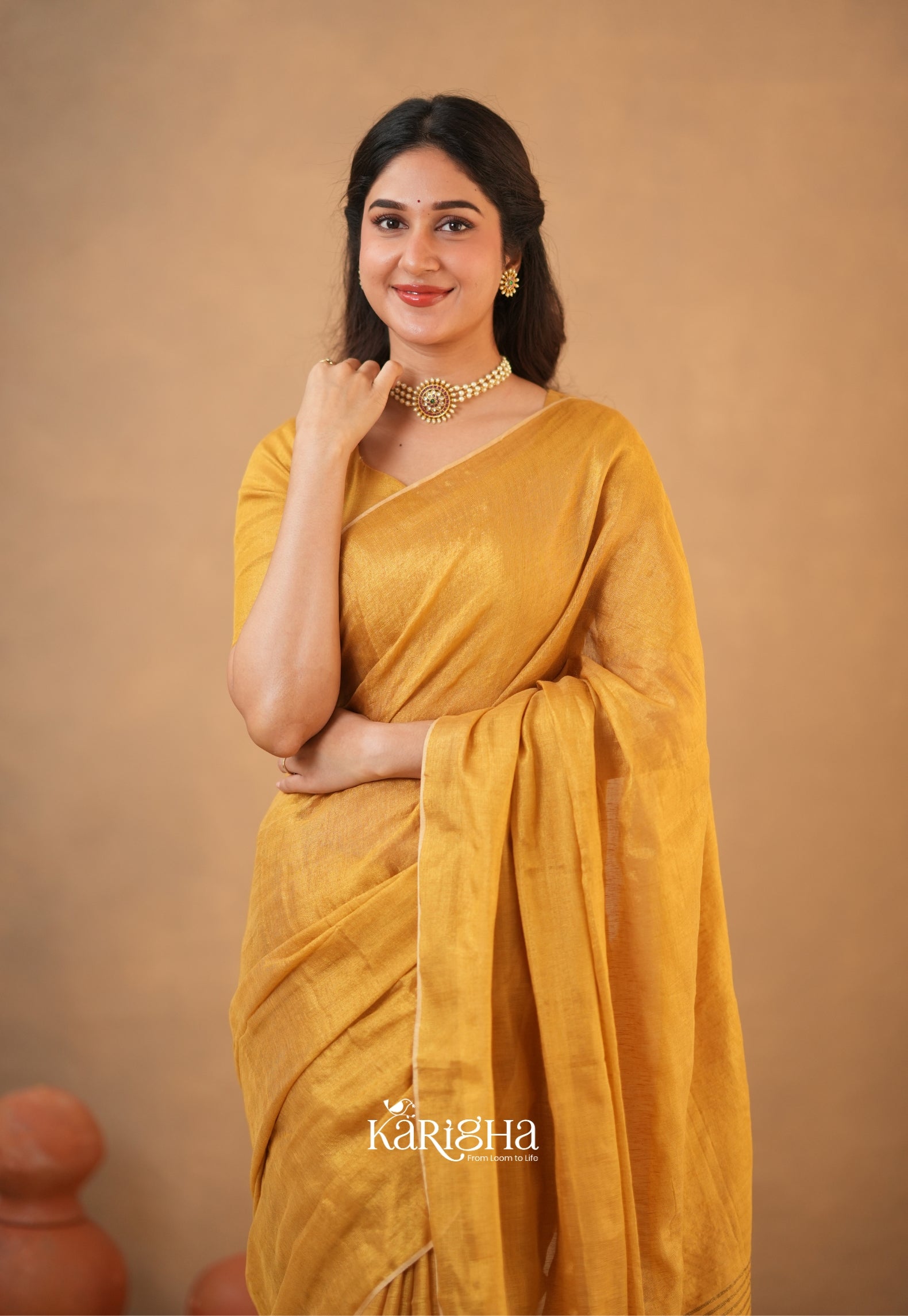 Linen Radiance – Featherlight Saree with Subtle Shine