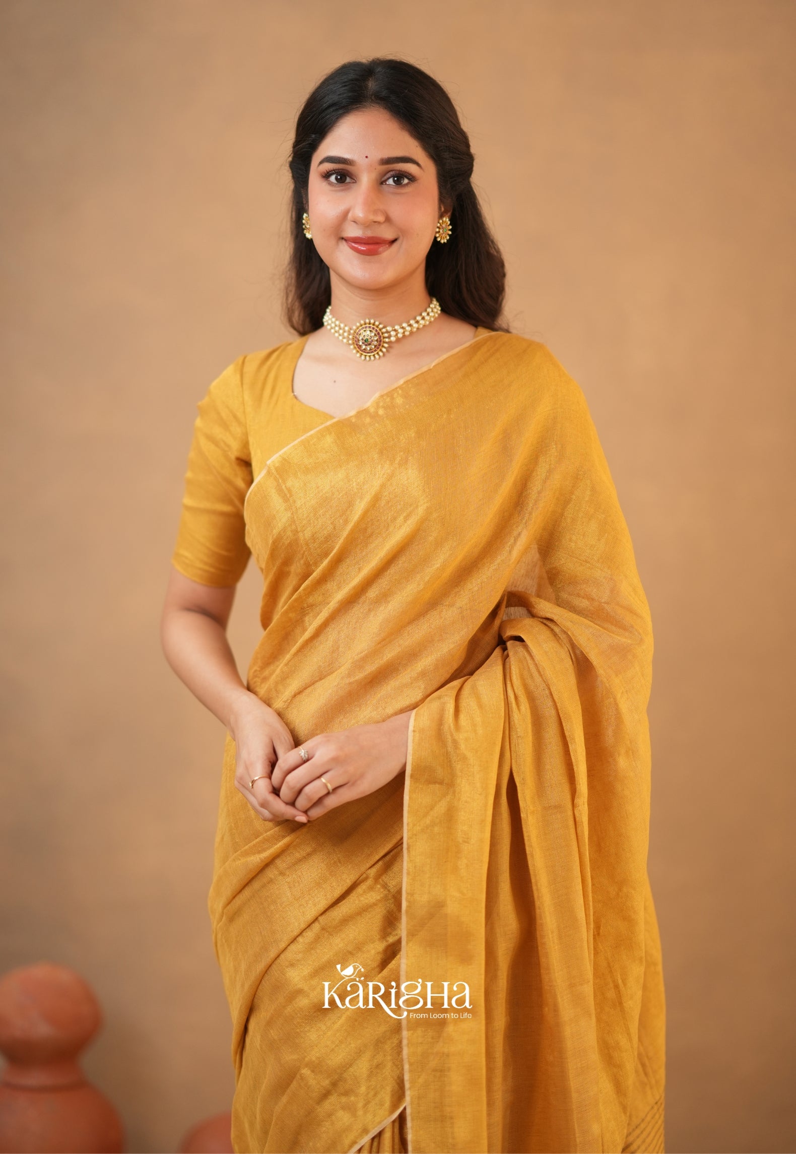 Linen Radiance – Featherlight Saree with Subtle Shine