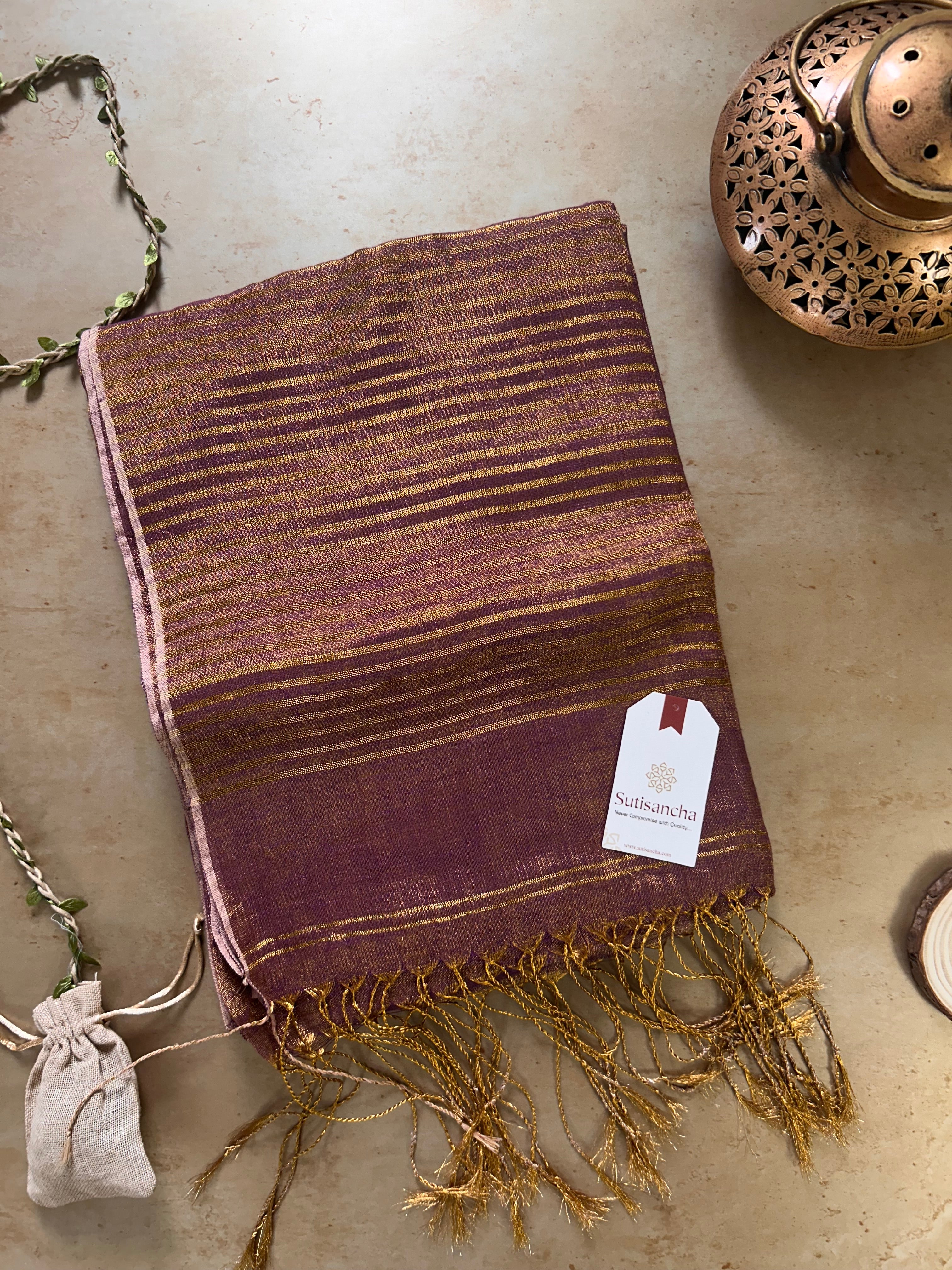Linen Radiance – Featherlight Saree with Subtle Shine