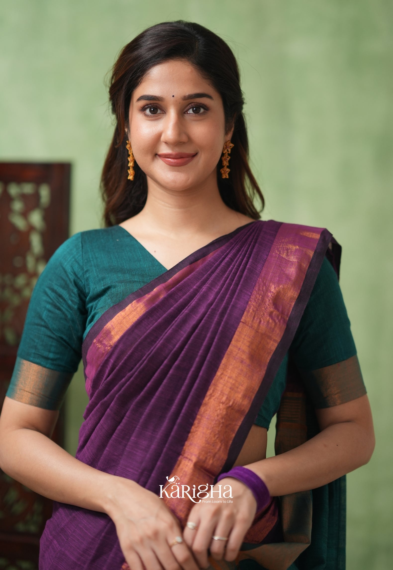 Imperial Threads – Classic Cotton Saree with Gleaming Zari Edge