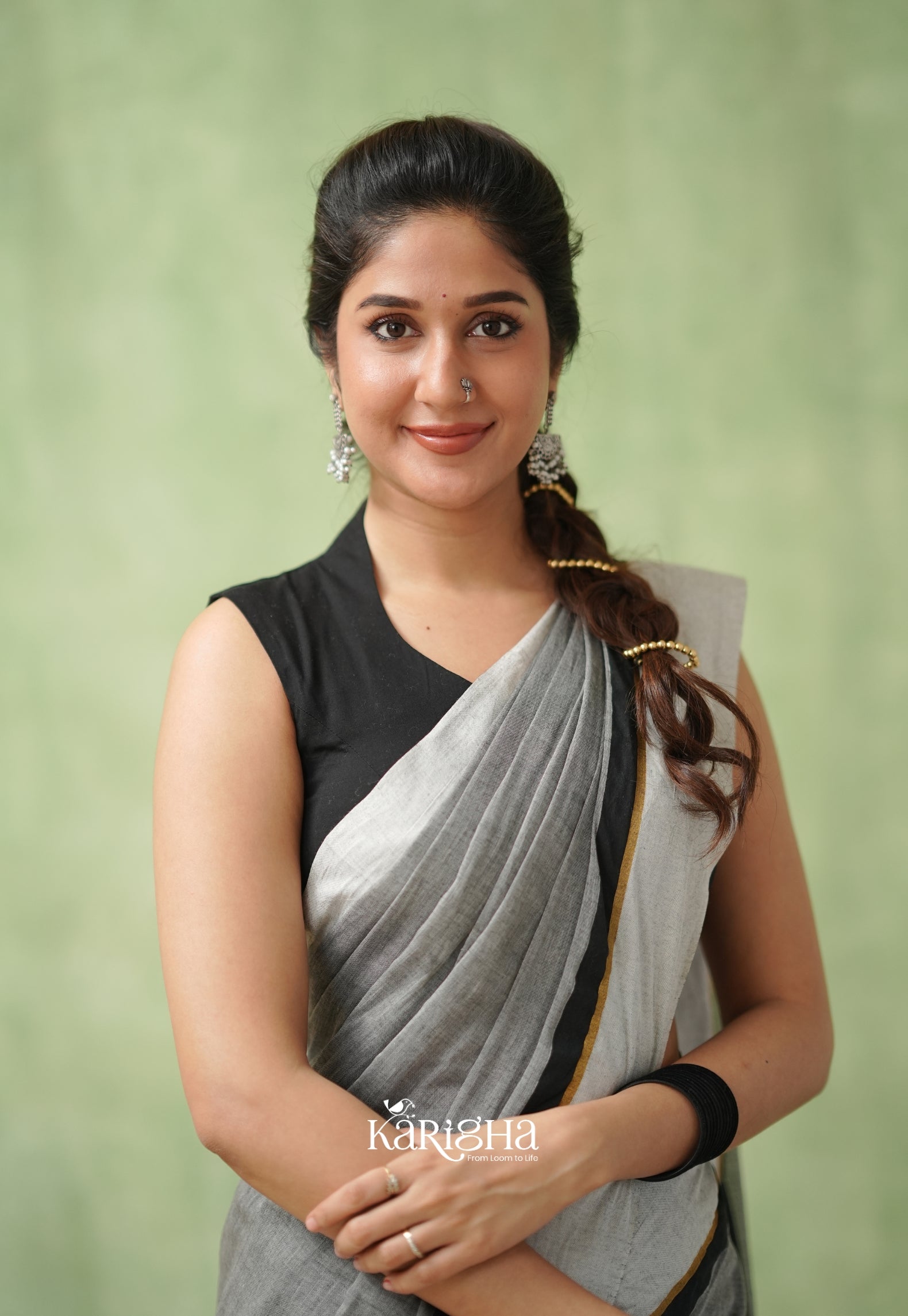 Luminous Charm Mul Cotton Saree – Soft & Elegant Drapes