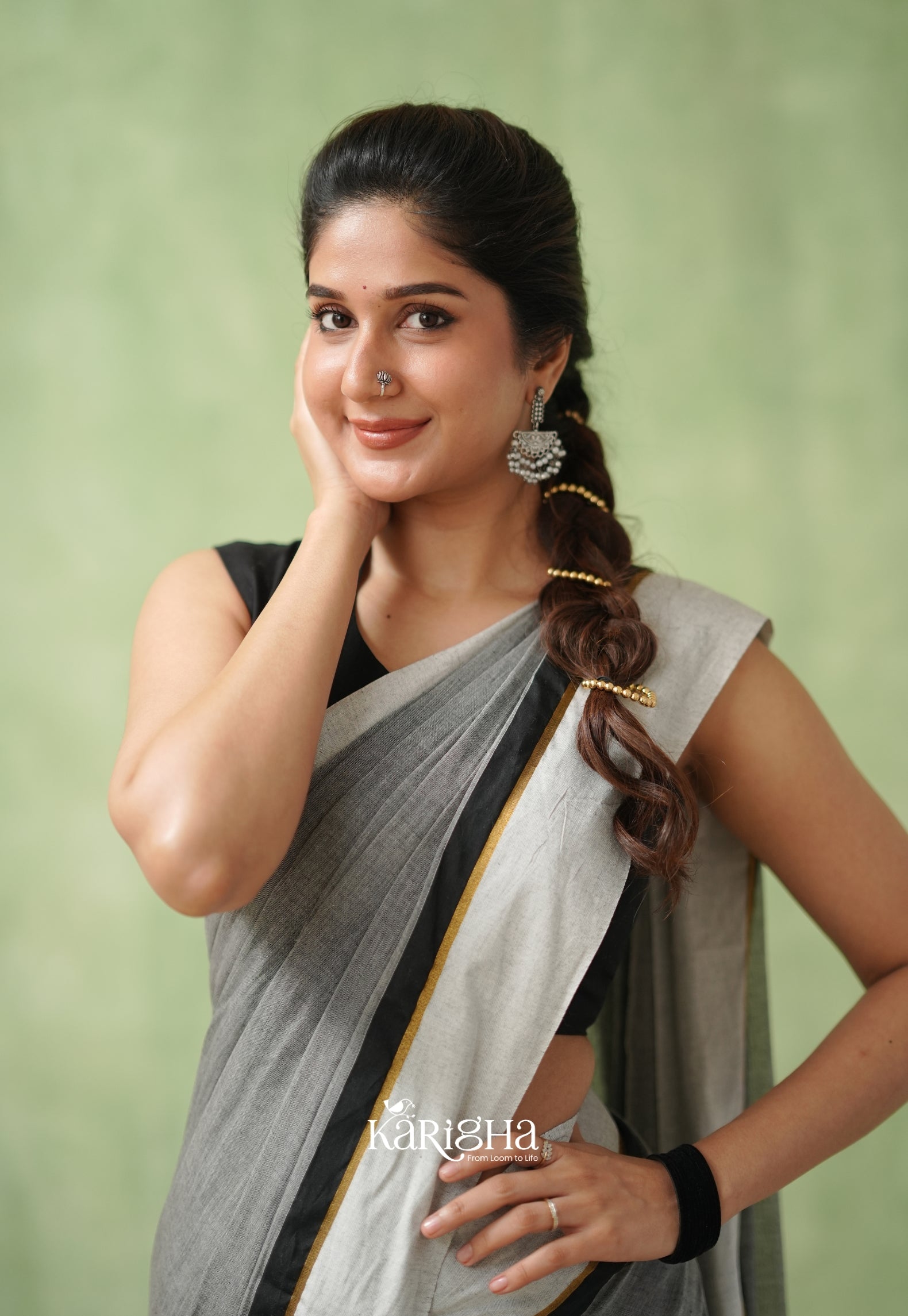 Luminous Charm Mul Cotton Saree – Soft & Elegant Drapes