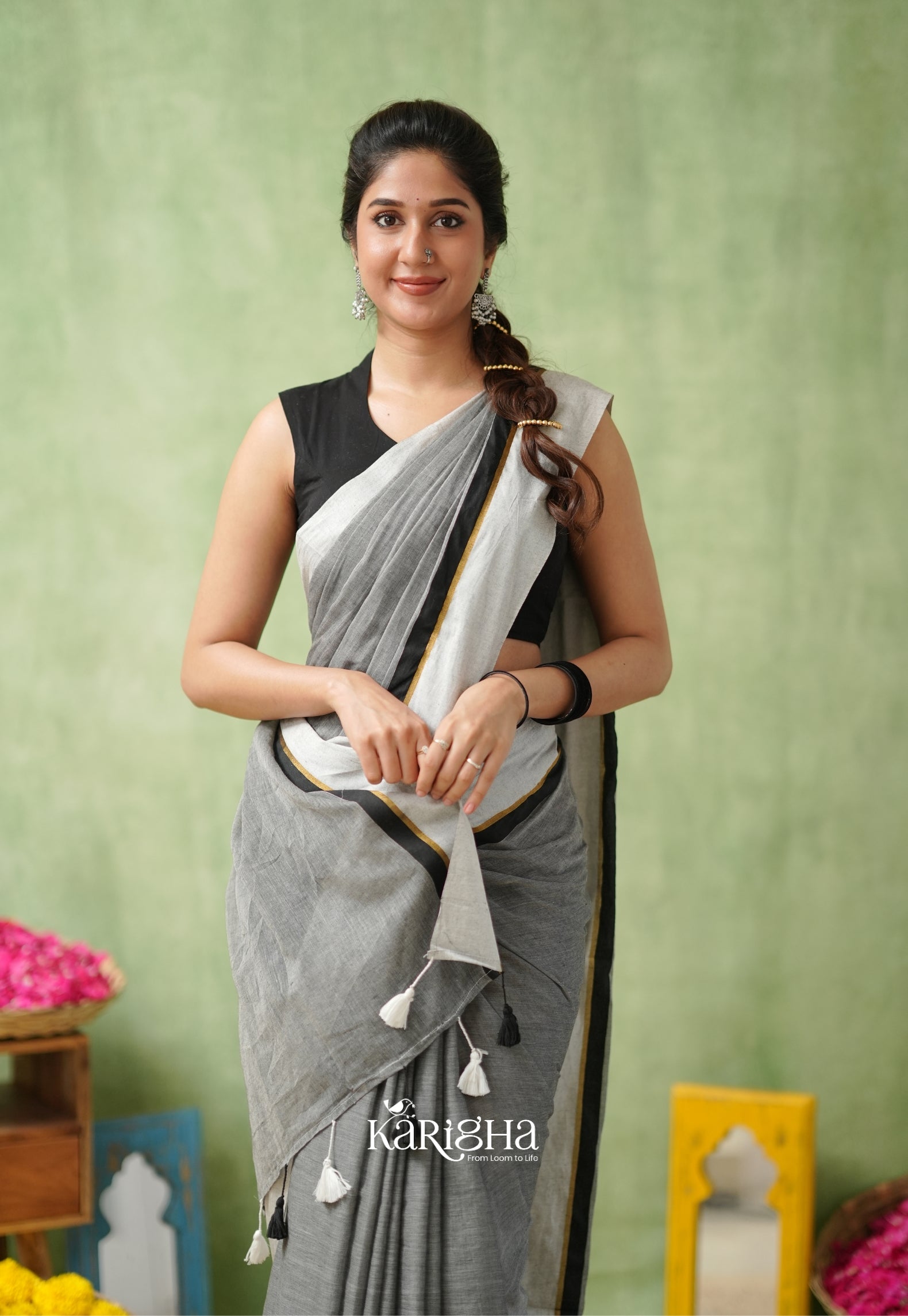 Luminous Charm Mul Cotton Saree – Soft & Elegant Drapes