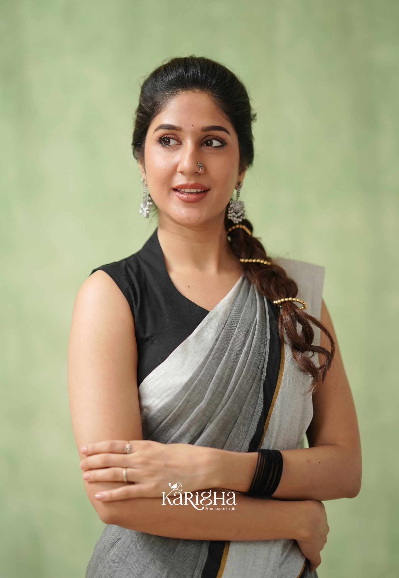 Luminous Charm Mul Cotton Saree – Soft & Elegant Drapes
