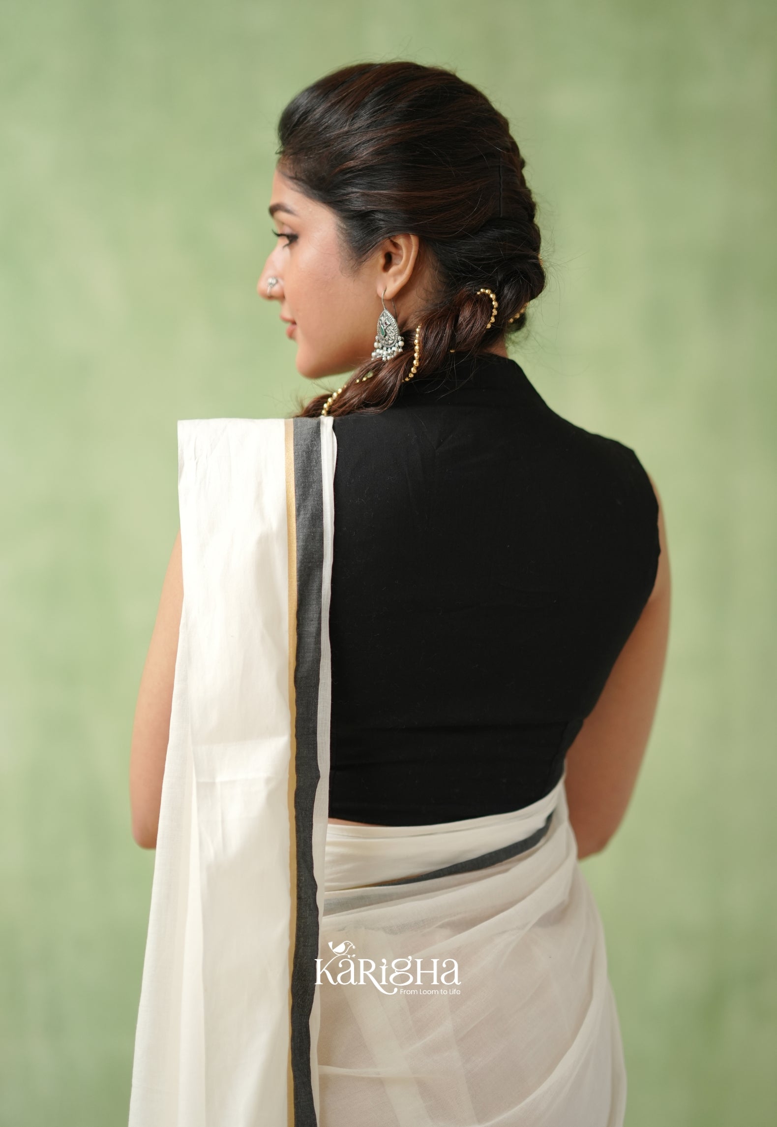 Luminous Charm Mul Cotton Saree – Soft & Elegant Drapes