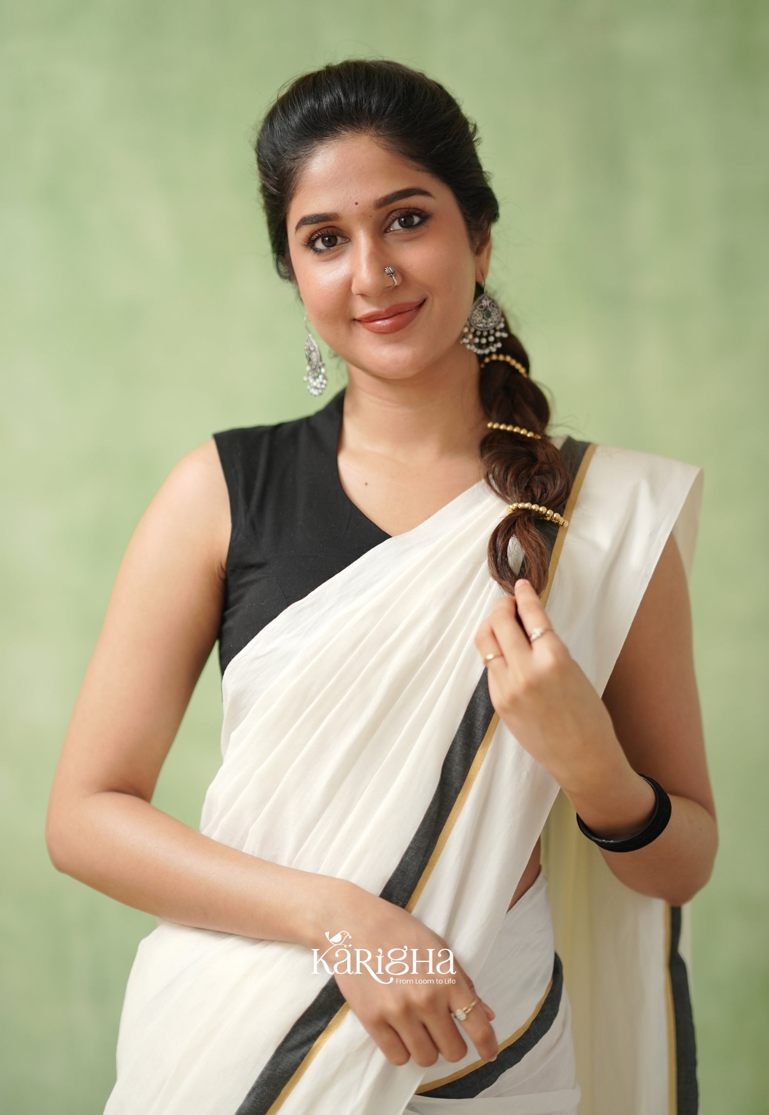 Luminous Charm Mul Cotton Saree – Soft & Elegant Drapes