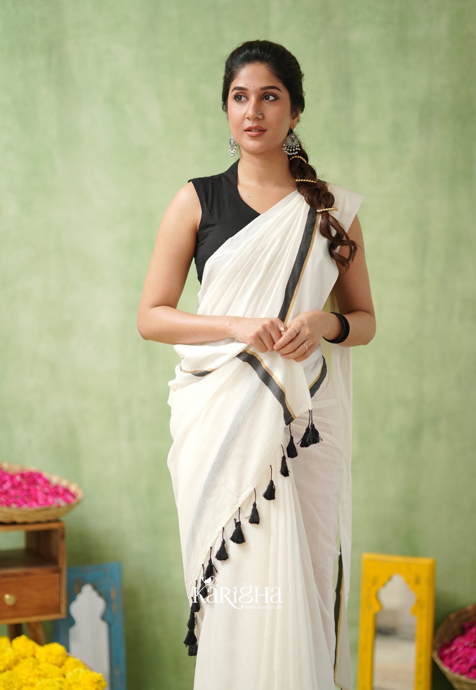 Luminous Charm Mul Cotton Saree – Soft & Elegant Drapes