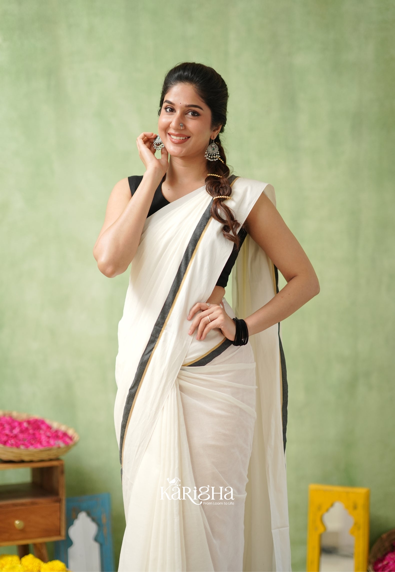 Luminous Charm Mul Cotton Saree – Soft & Elegant Drapes