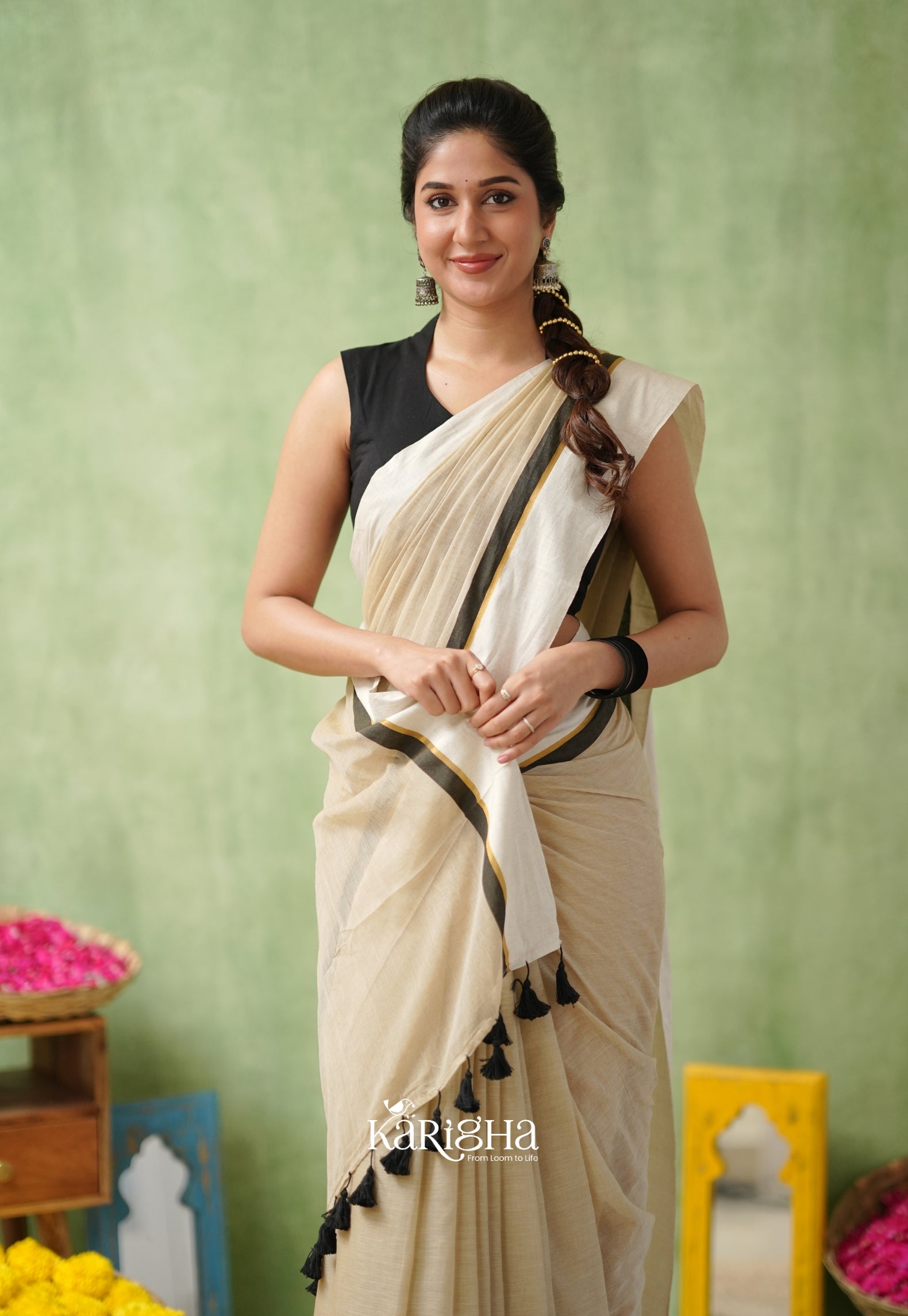 Luminous Charm Mul Cotton Saree – Soft & Elegant Drapes