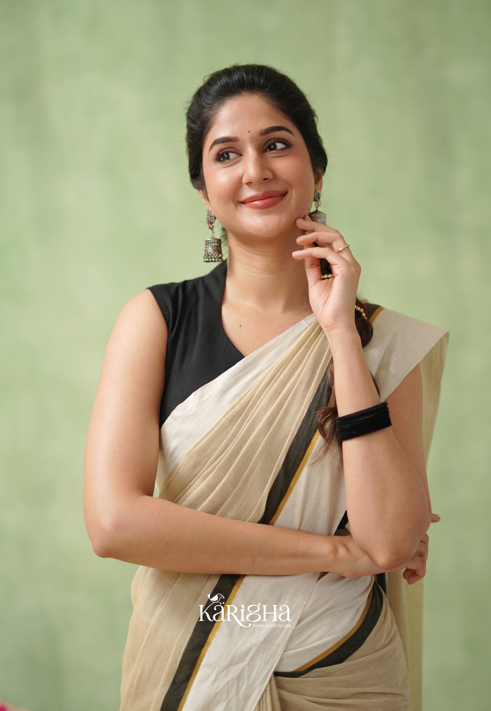 Luminous Charm Mul Cotton Saree – Soft & Elegant Drapes