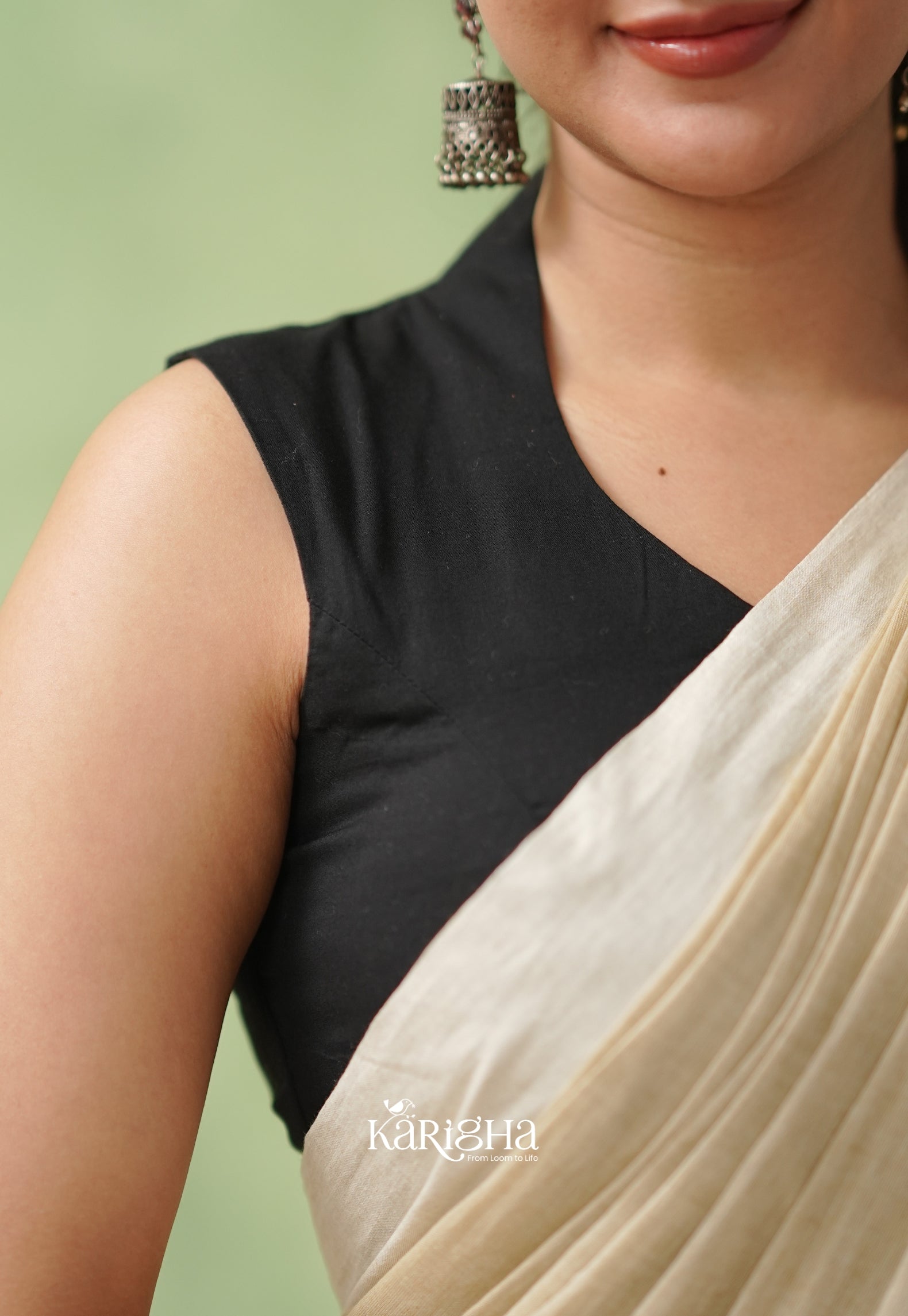 Luminous Charm Mul Cotton Saree – Soft & Elegant Drapes