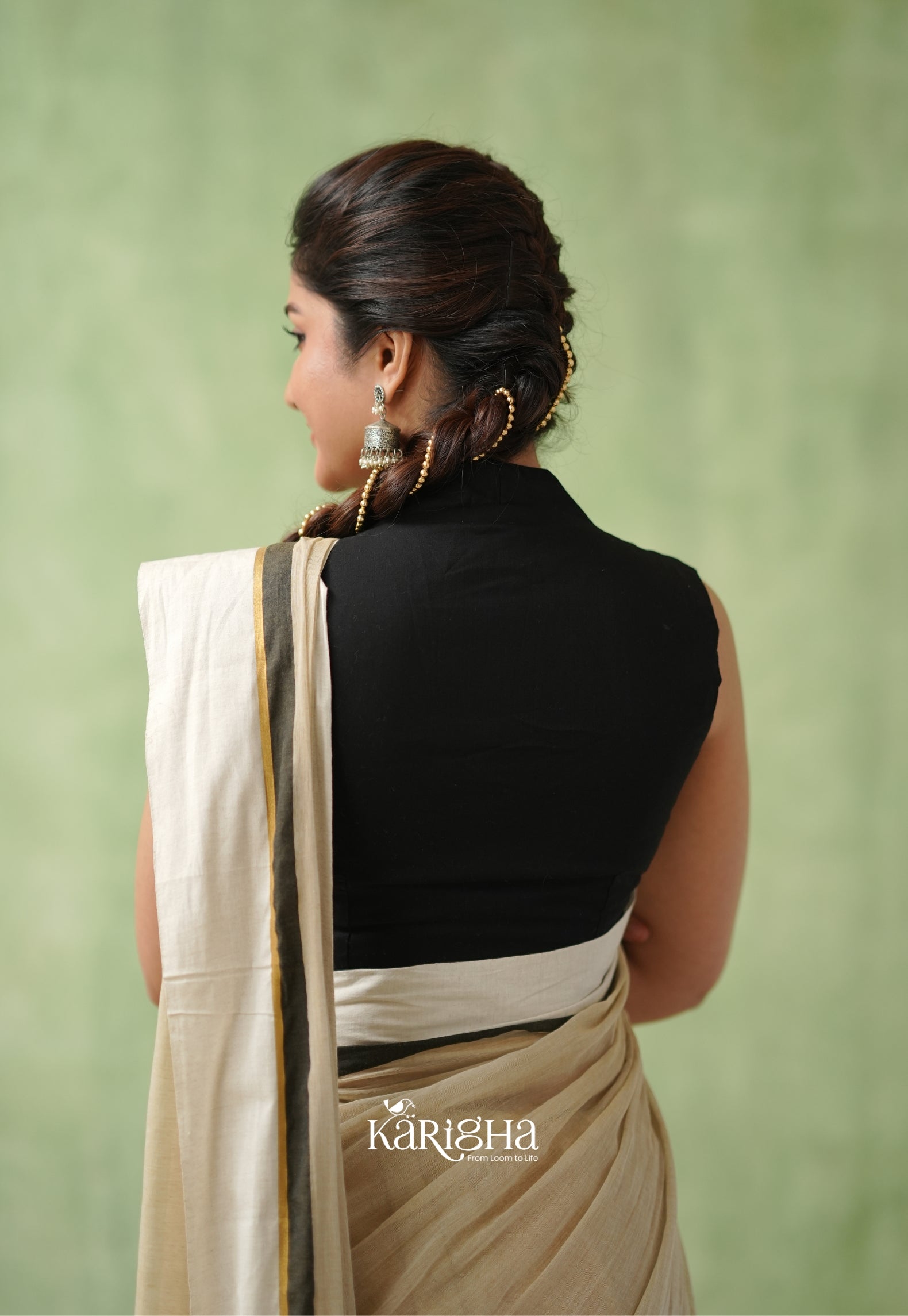 Luminous Charm Mul Cotton Saree – Soft & Elegant Drapes