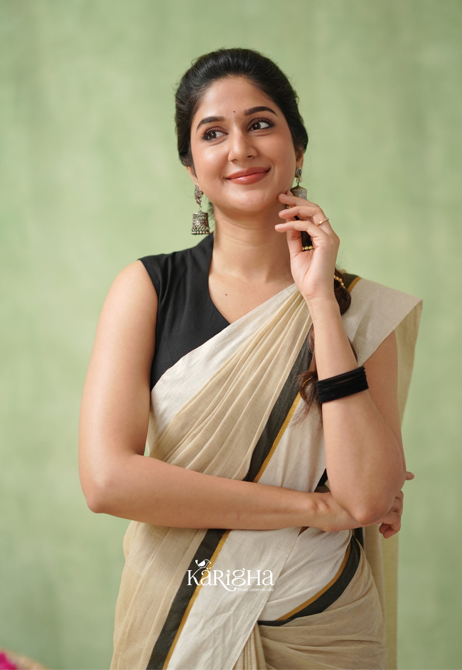 Luminous Charm Mul Cotton Saree – Soft & Elegant Drapes