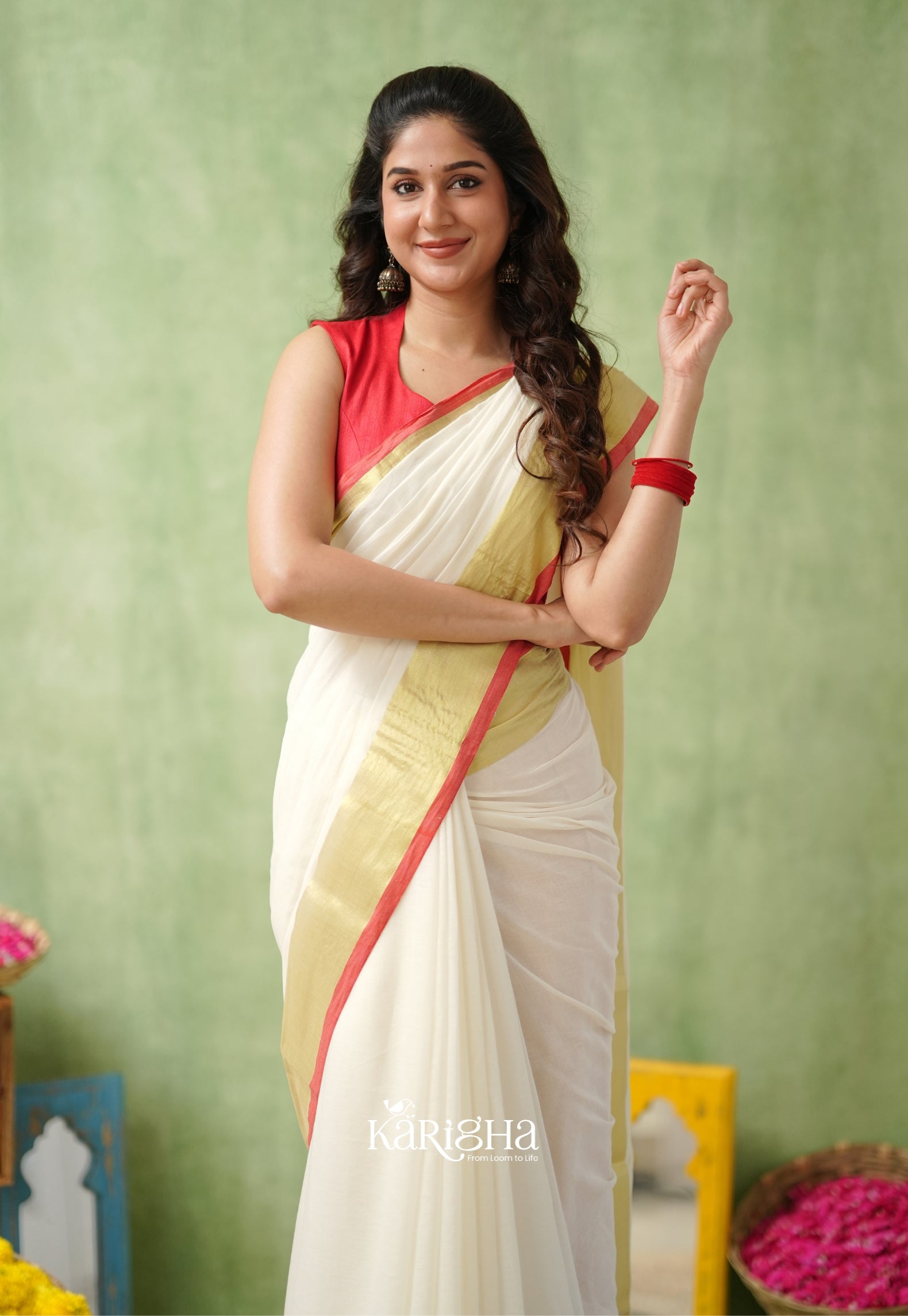 Golden Edge Mul Cotton Saree – Subtle Shine & Luxe Drapes