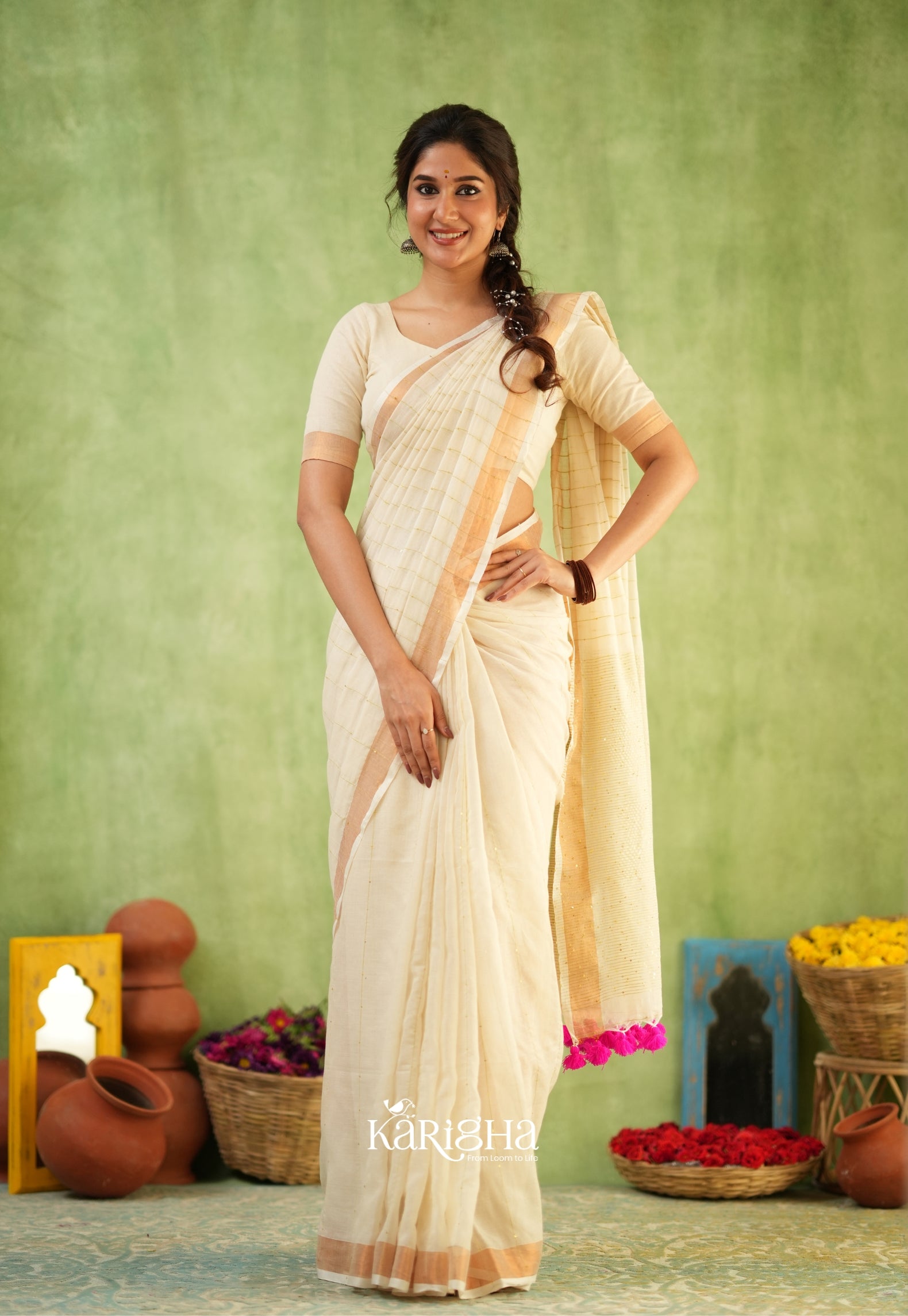Sitaara Mul Handwoven Sequin Saree – Soft & Elegance