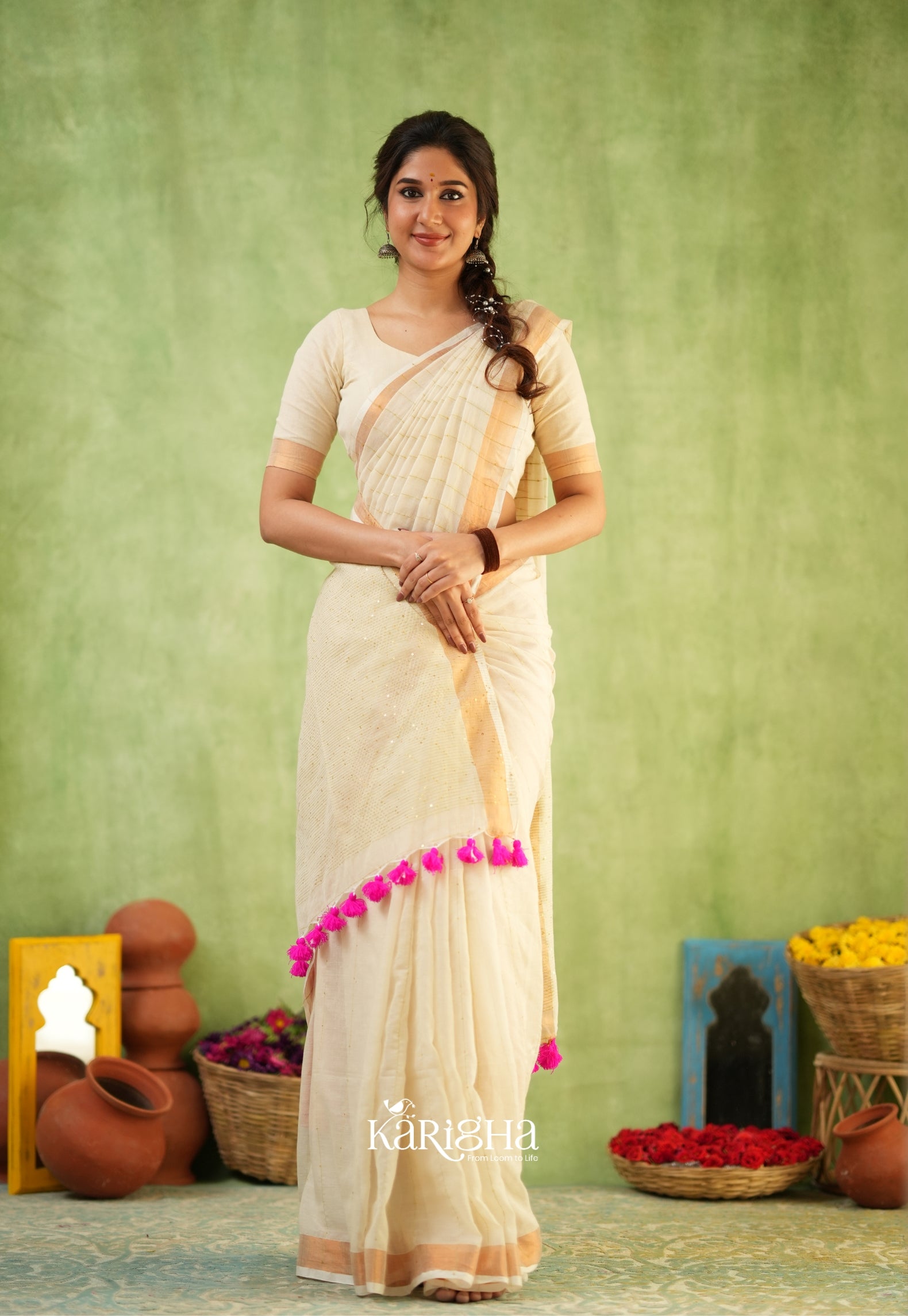 Sitaara Mul Handwoven Sequin Saree – Soft & Elegance