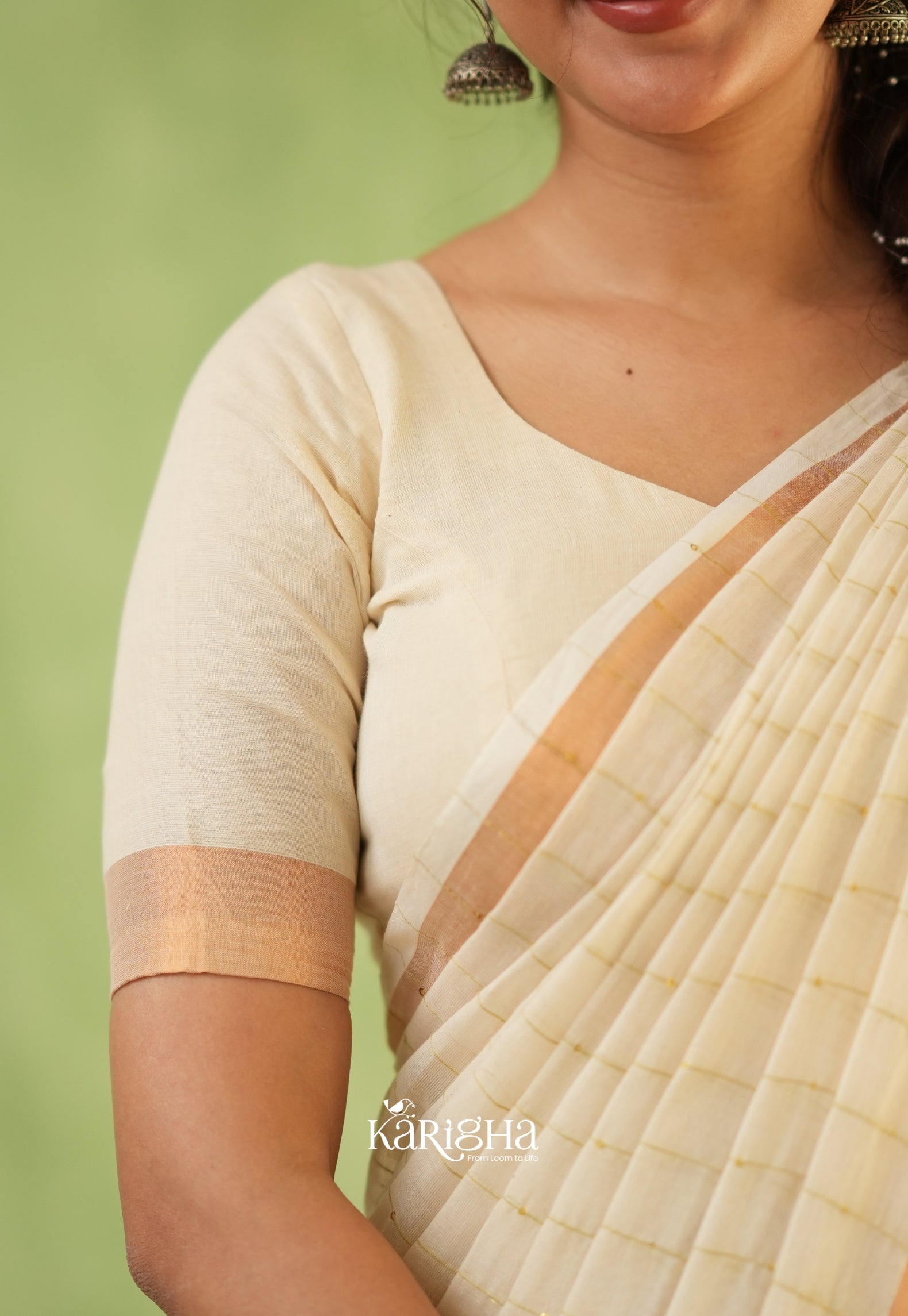Sitaara Mul Handwoven Sequin Saree – Soft & Elegance