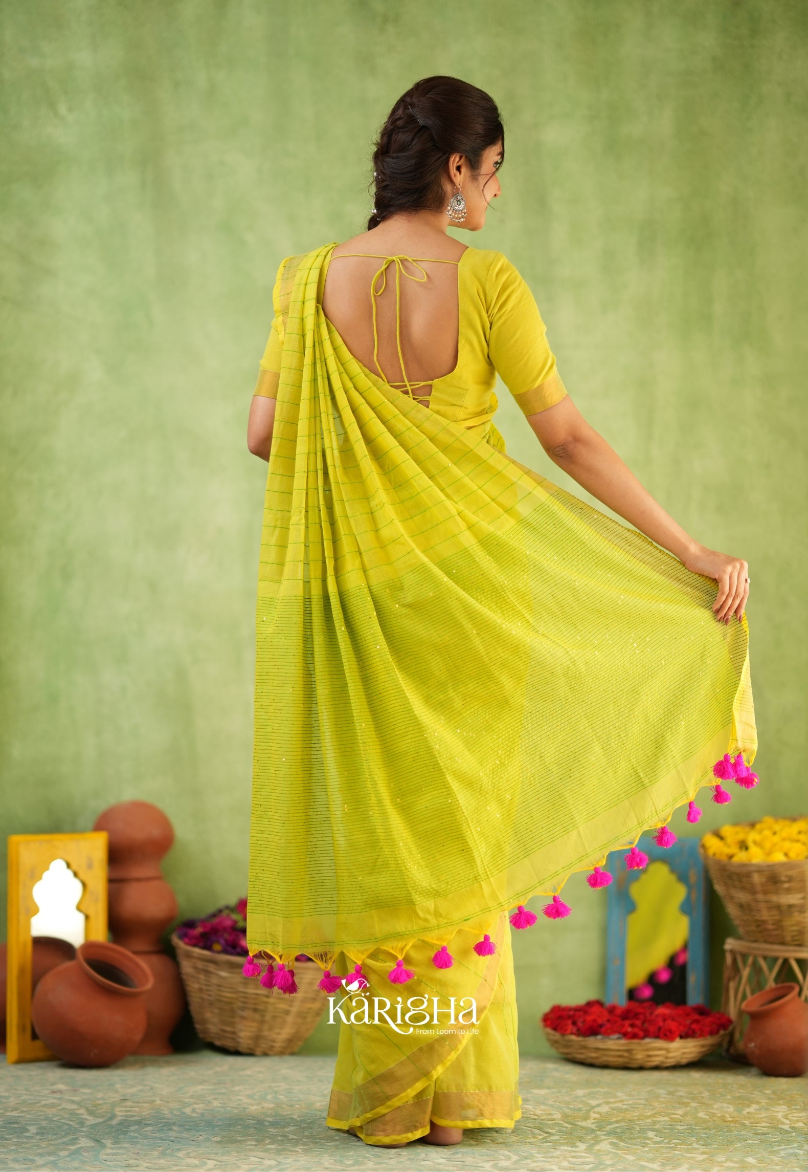 Sitaara Mul Handwoven Sequin Saree – Soft & Elegance