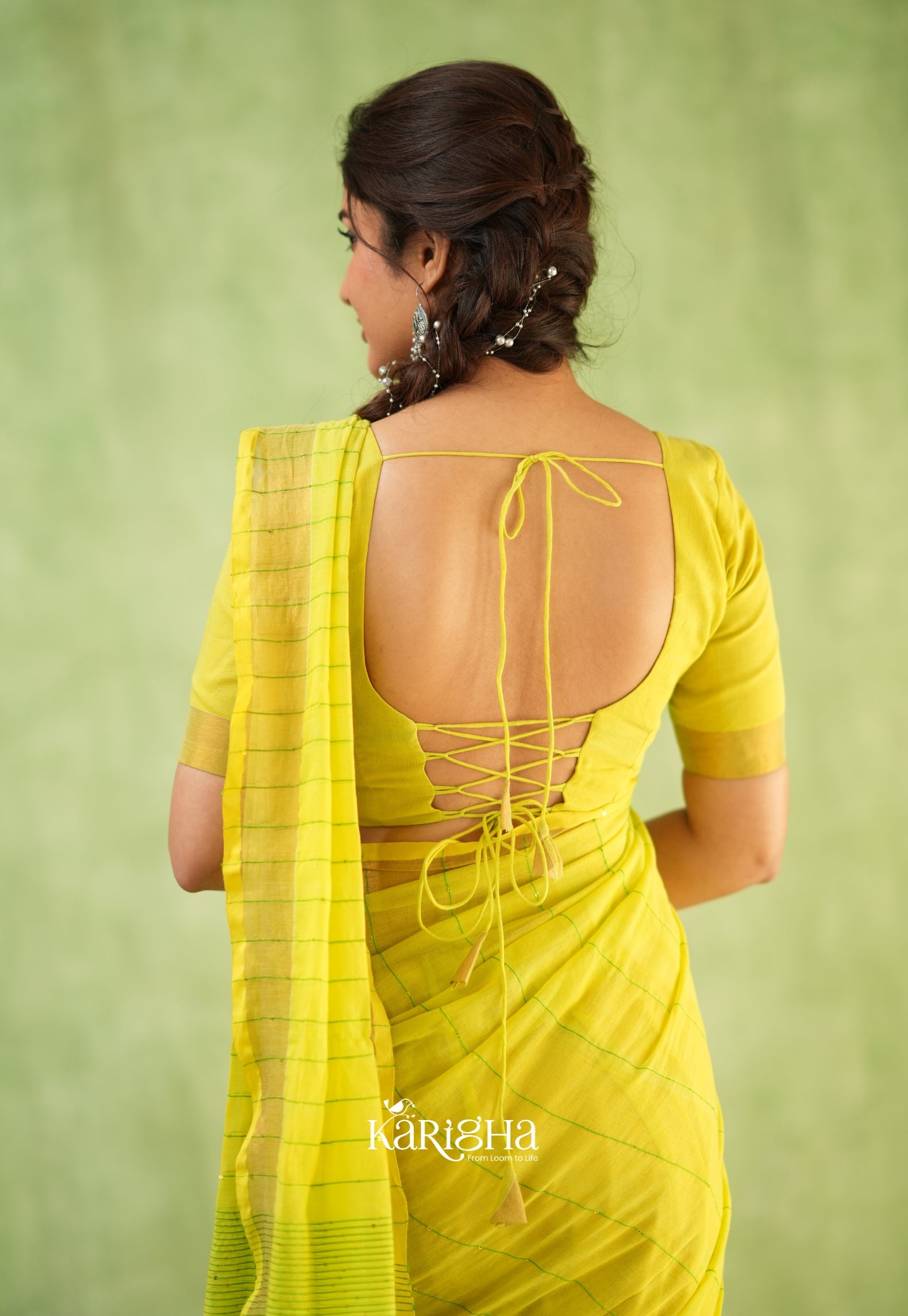 Sitaara Mul Handwoven Sequin Saree – Soft & Elegance