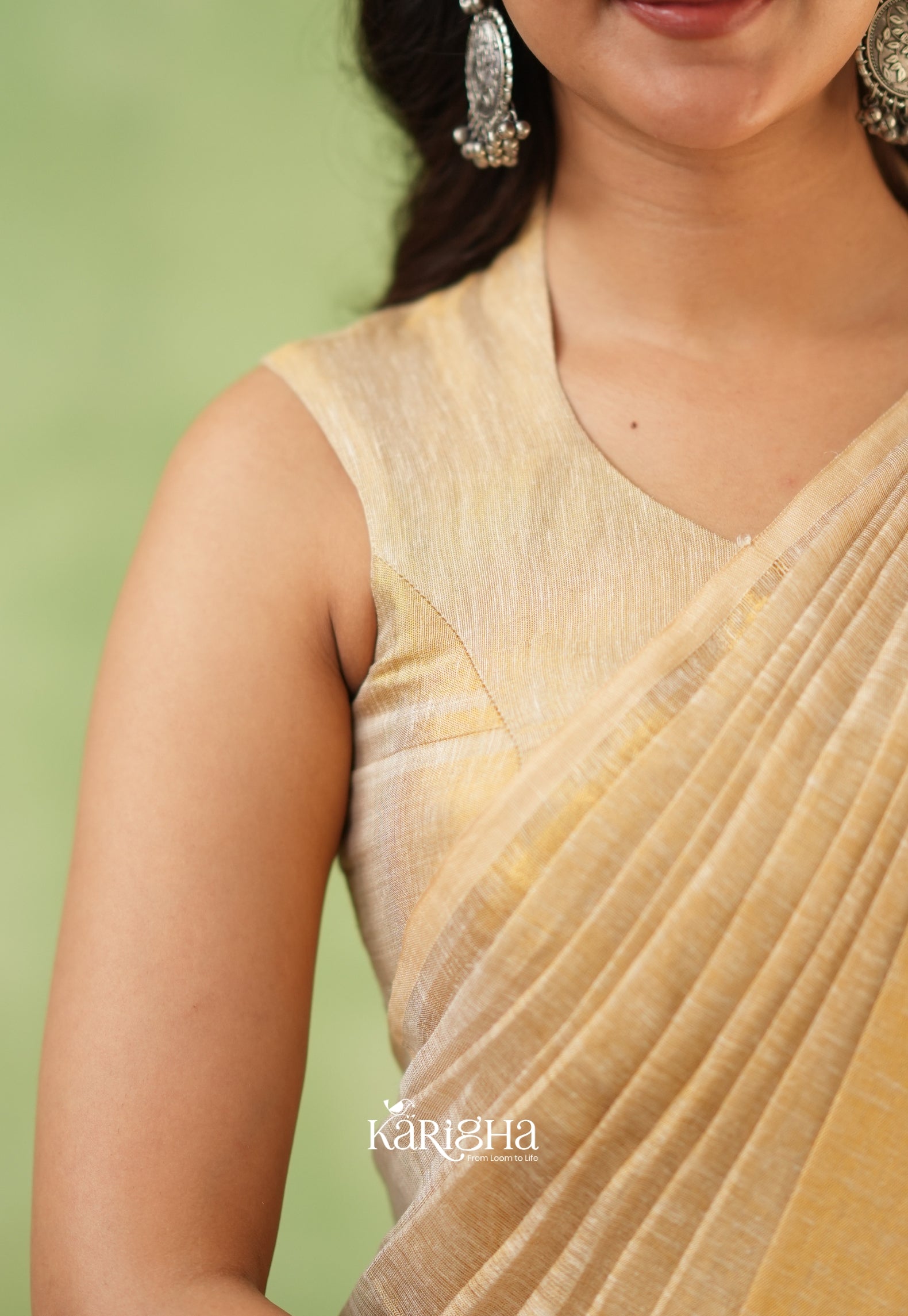 Regal Fringe Glow – Cotton Linen Saree with Rich Gold Edge
