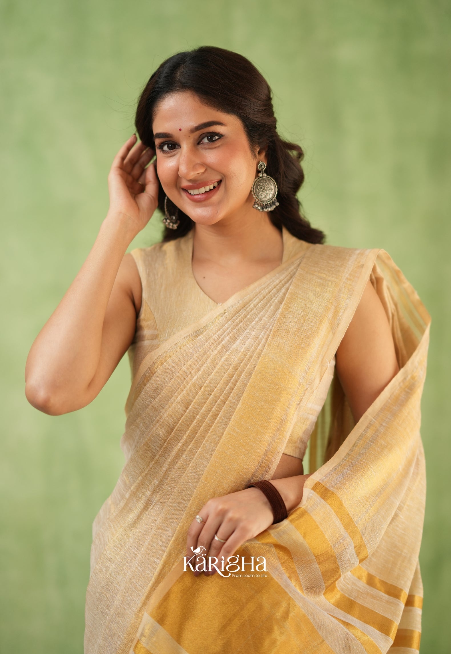 Regal Fringe Glow – Cotton Linen Saree with Rich Gold Edge
