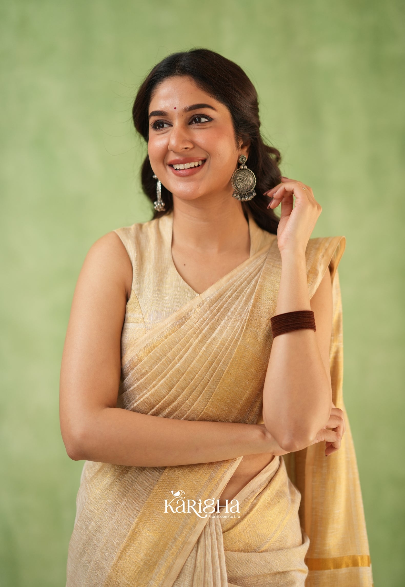 Regal Fringe Glow – Cotton Linen Saree with Rich Gold Edge