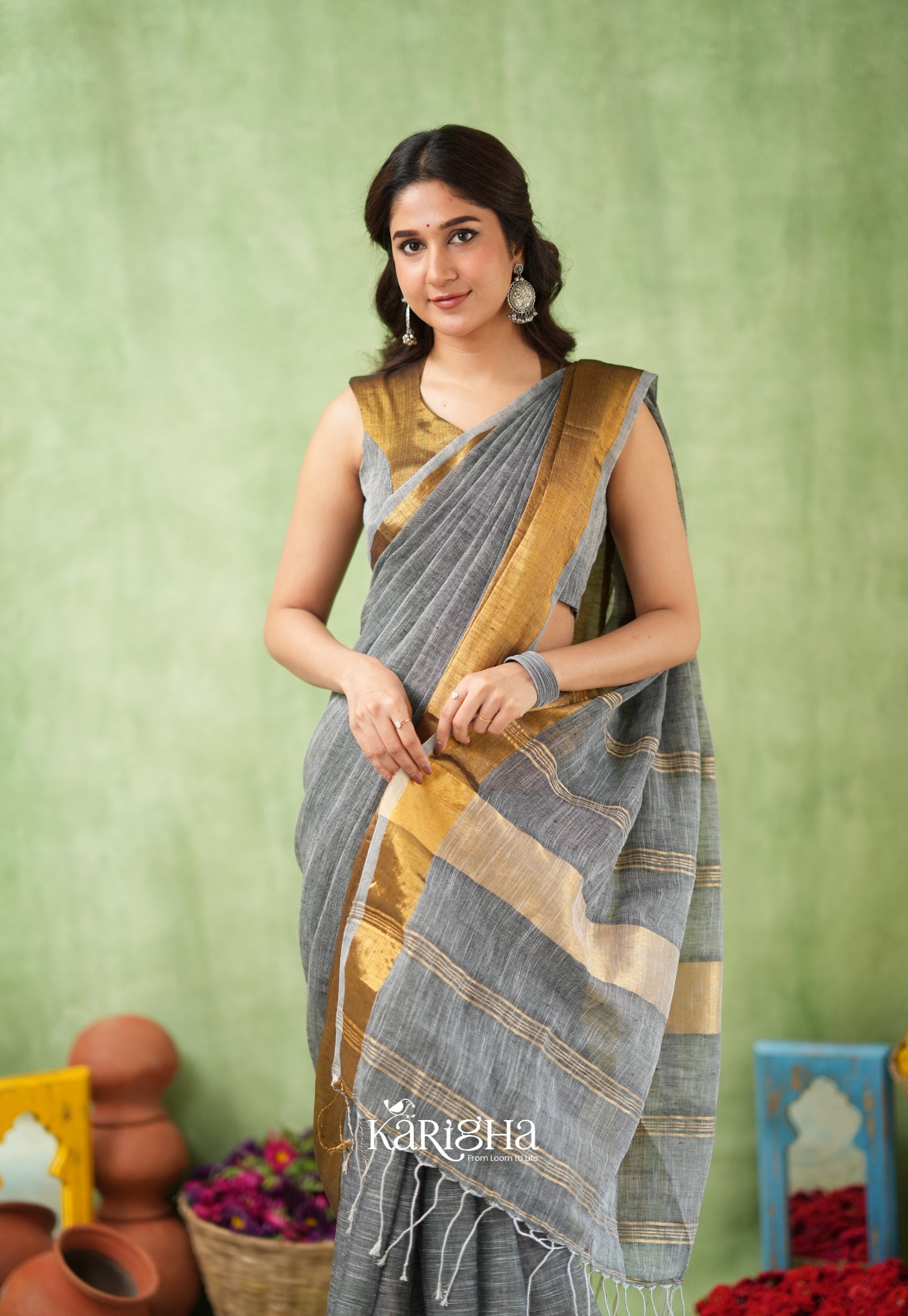 Gilded Linen Grace – Cotton Linen Saree with Radiant Edge