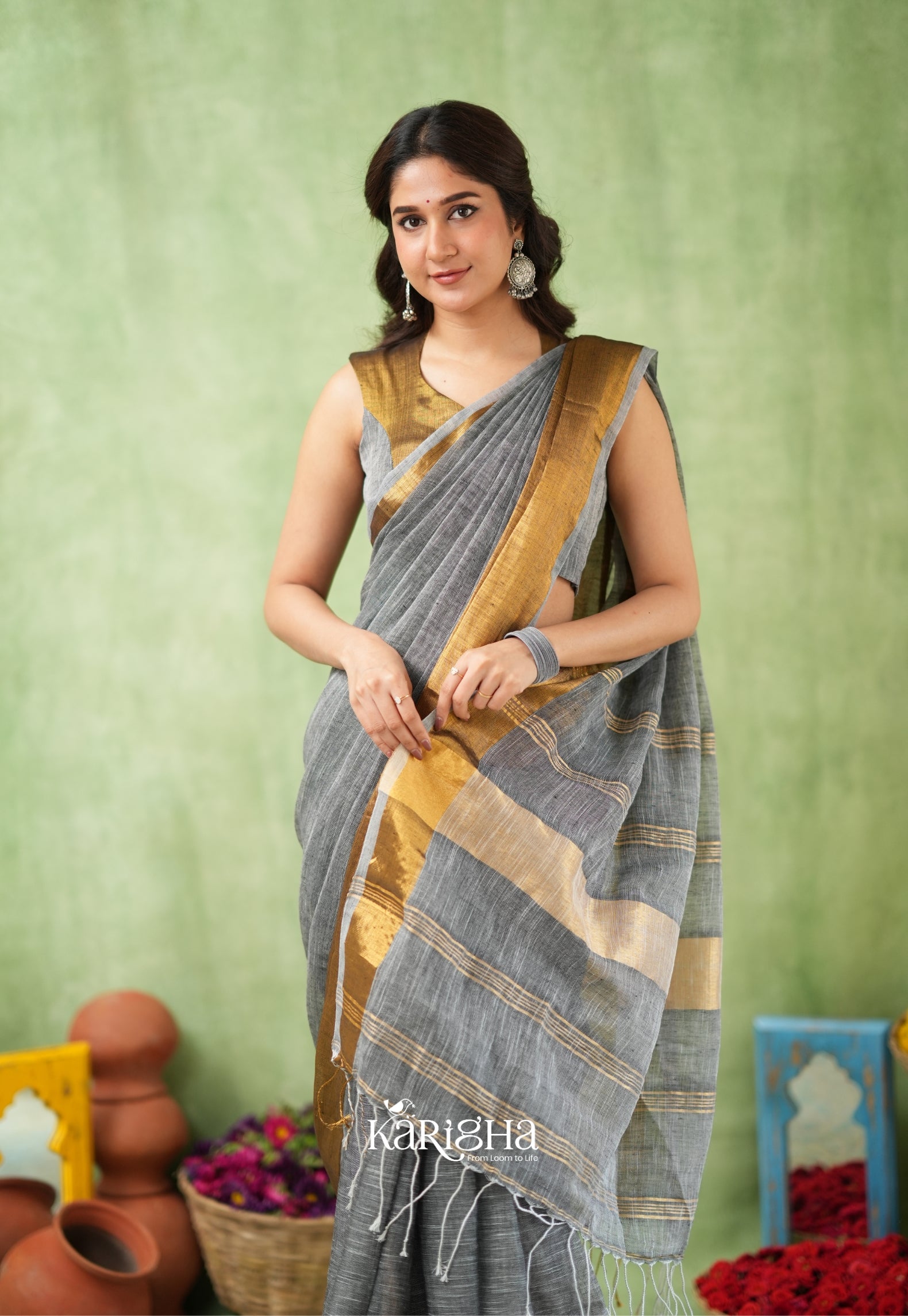 Gilded Linen Grace – Cotton Linen Saree with Radiant Edge
