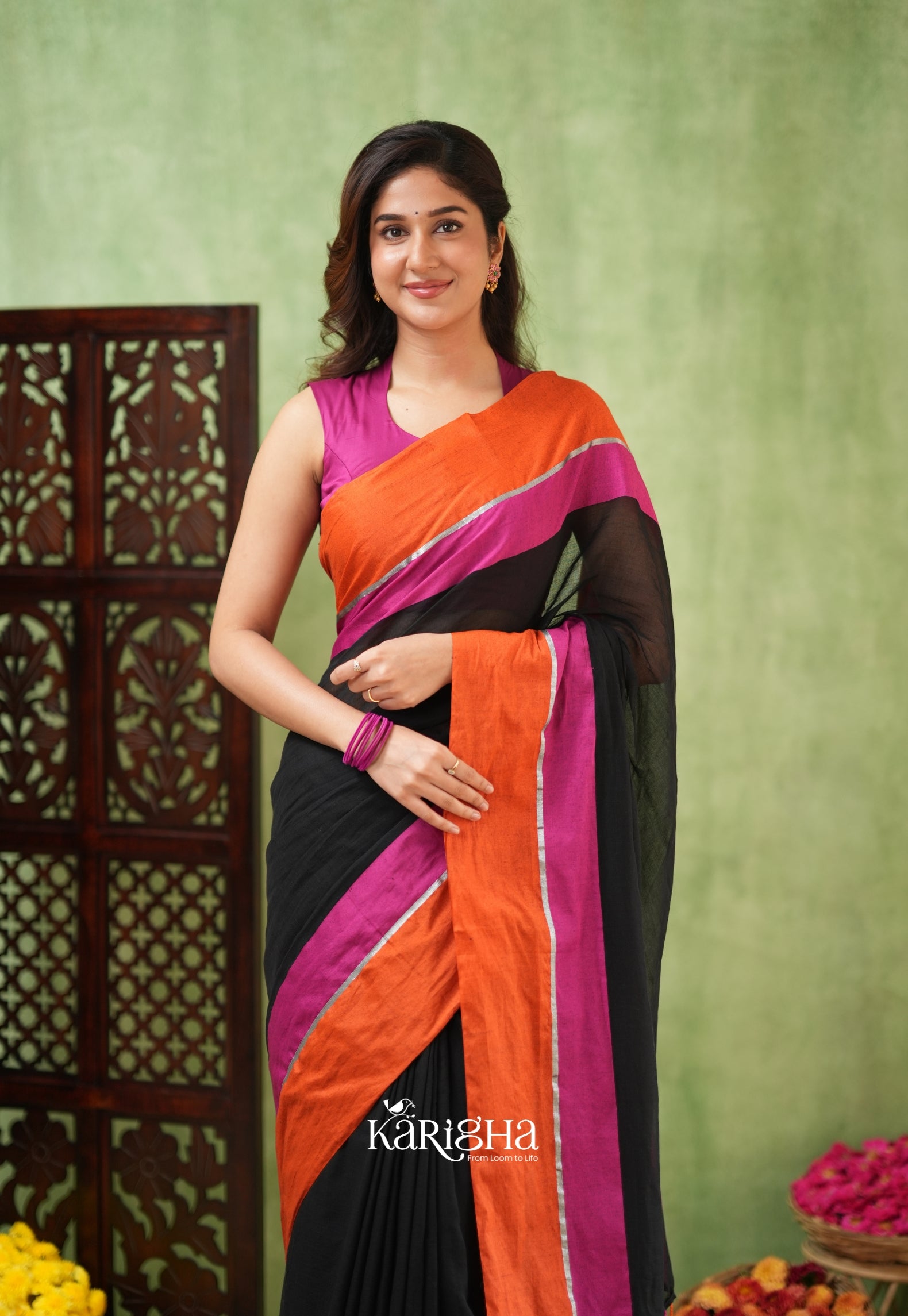 Midnight Ember – Black Mul Cotton Saree with Sunset Tassels
