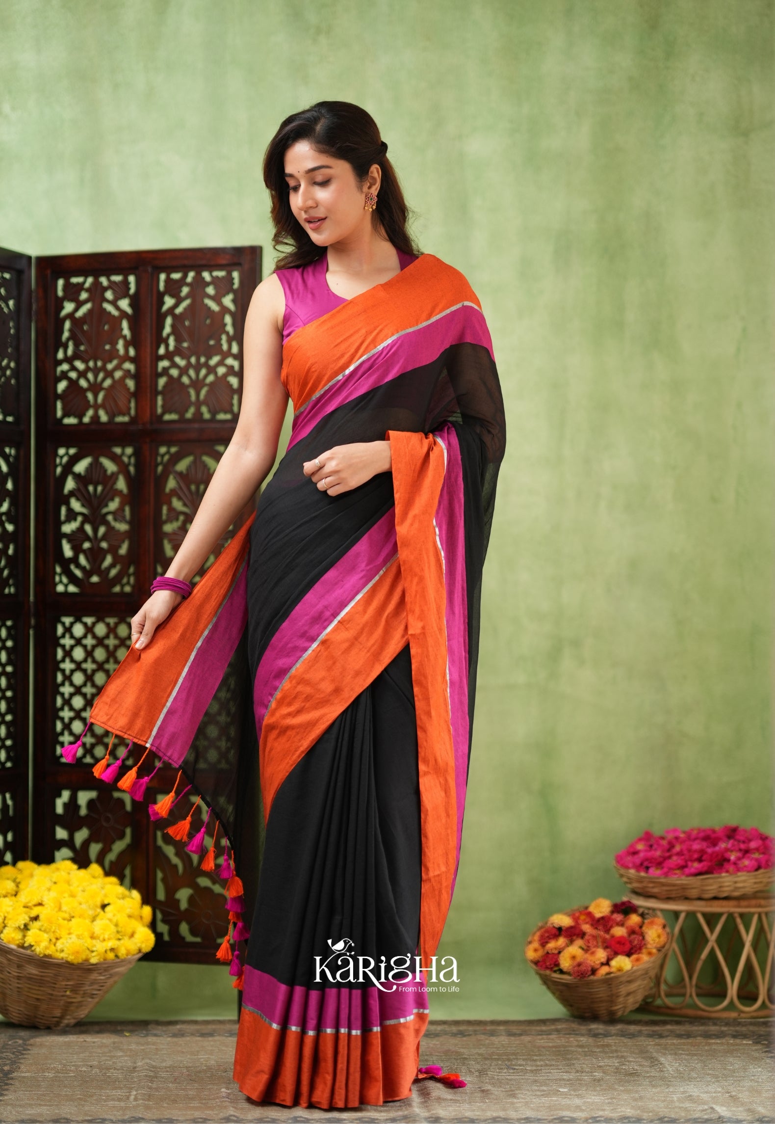 Midnight Ember – Black Mul Cotton Saree with Sunset Tassels