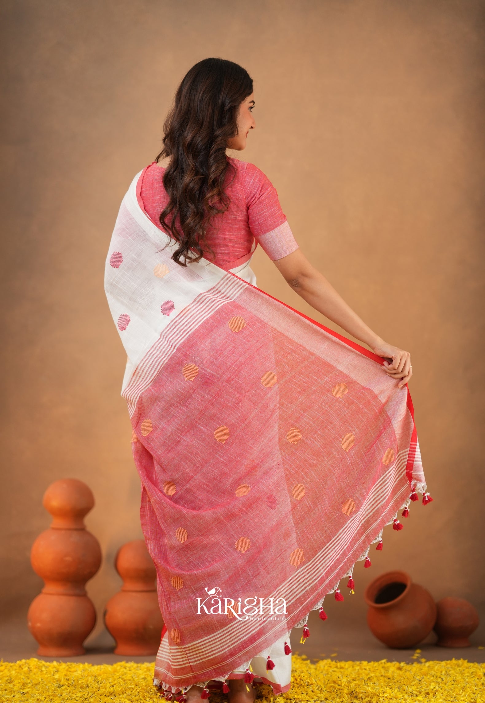 Legacy Loom – Handwoven Cotton Saree with Timeless Craft