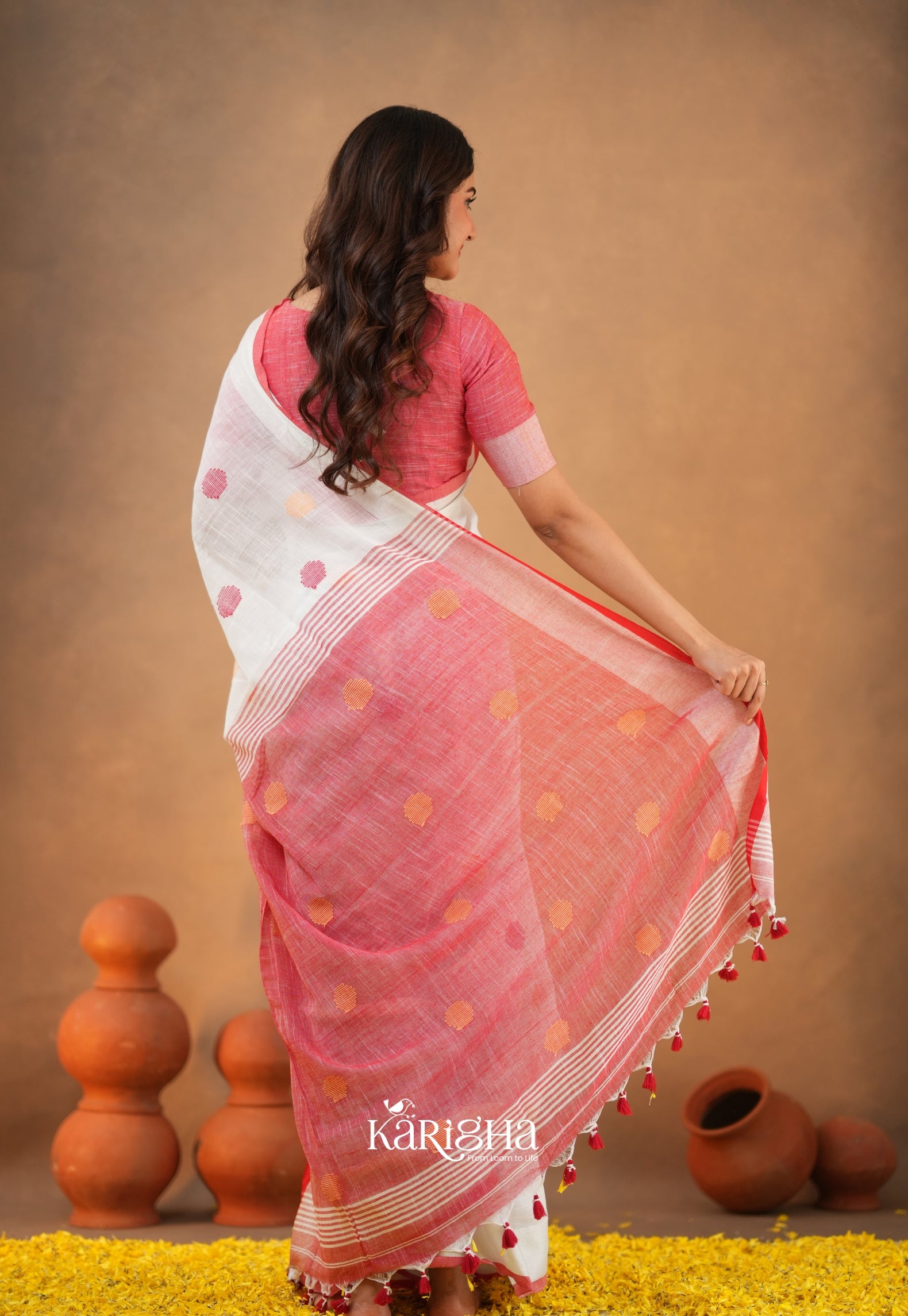 Legacy Loom – Handwoven Cotton Saree with Timeless Craft