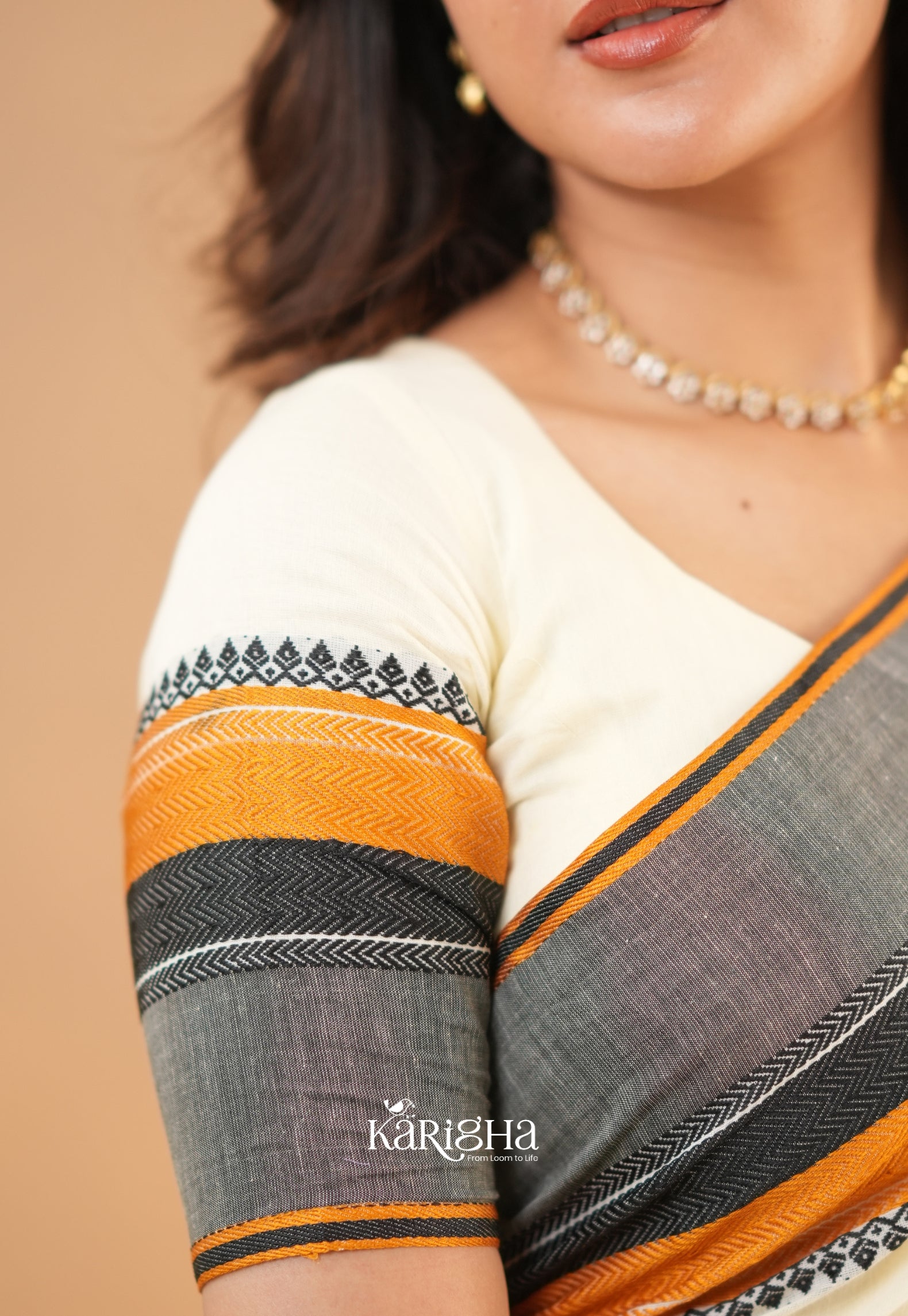 Calcutta Craft – Artisanal Cotton Saree with Timeless Weave