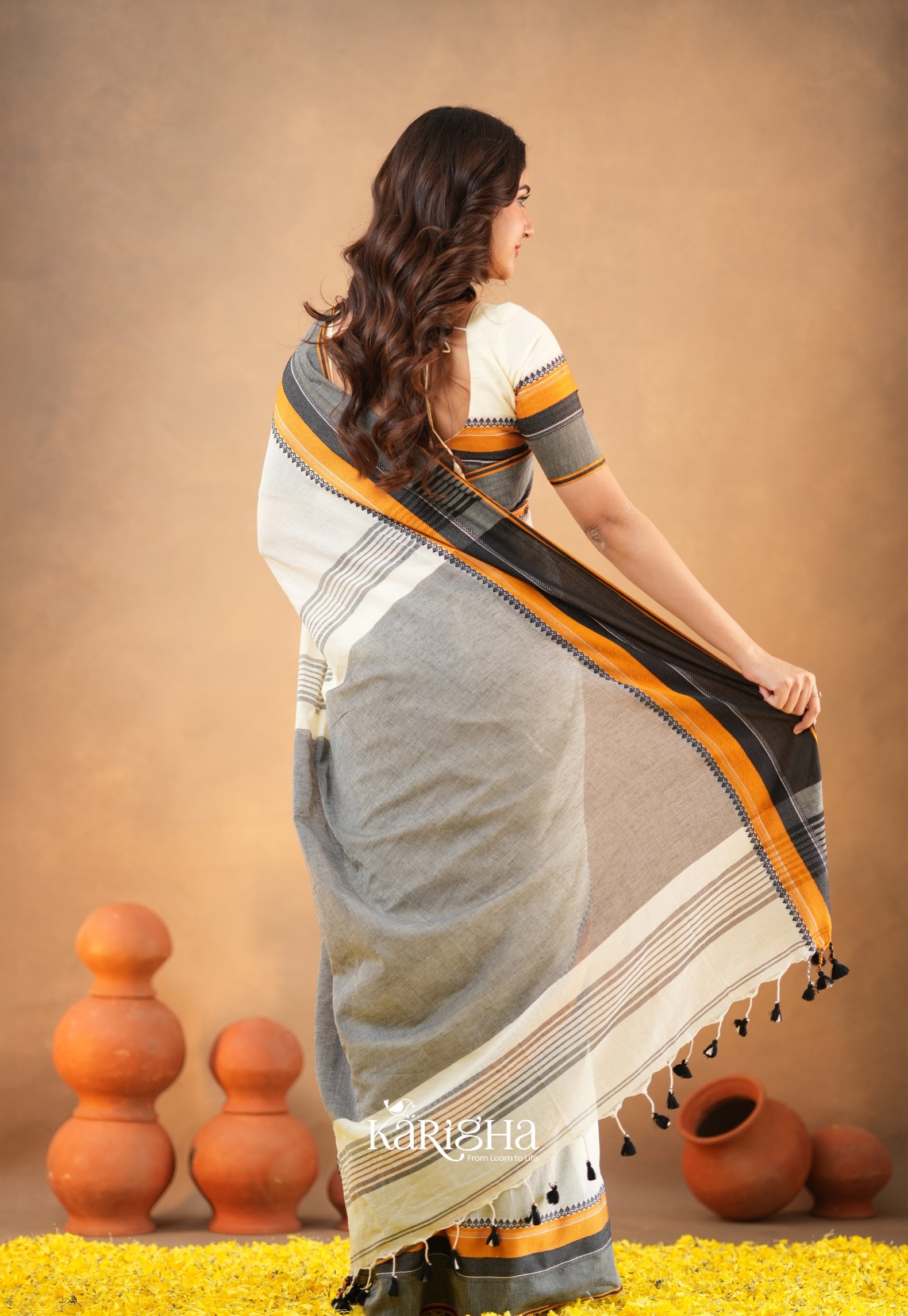 Calcutta Craft – Artisanal Cotton Saree with Timeless Weave